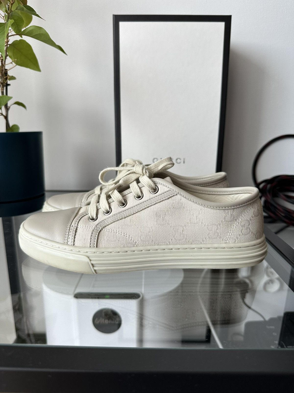 Gucci Gucci Wmns GG Low 'Cotton Washed - White' sneakers Size US 7.5 / IT 37.5 - 12 Thumbnail