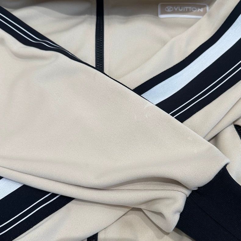 Louis Vuitton Louis Vuitton Beige striped inside presbyopic school unifo Size US XS / EU 42 / 0 - 6 Thumbnail