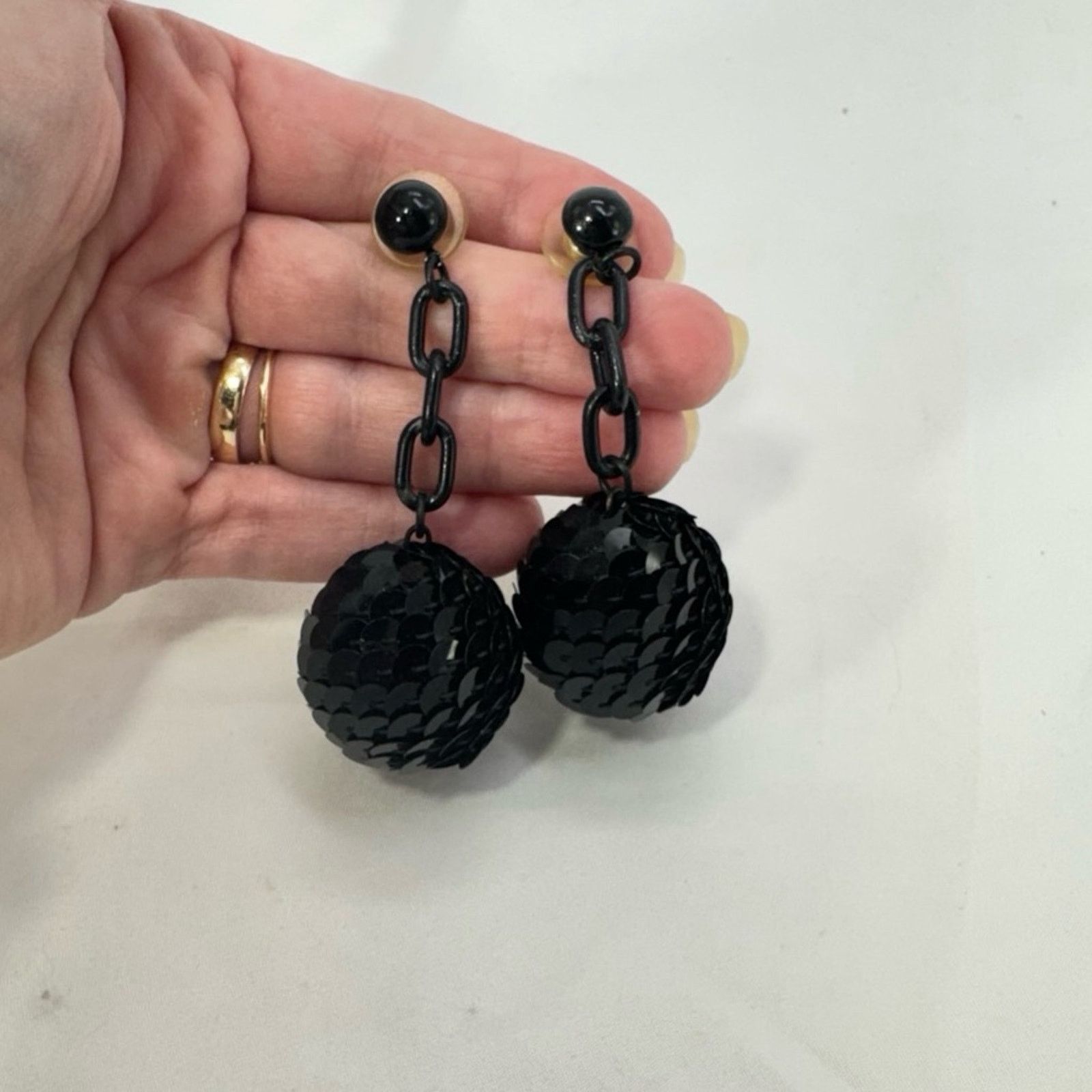 NBDN Nobrandedon VTG large sequin dangle ball earrings Size ONE SIZE - 1 Thumbnail