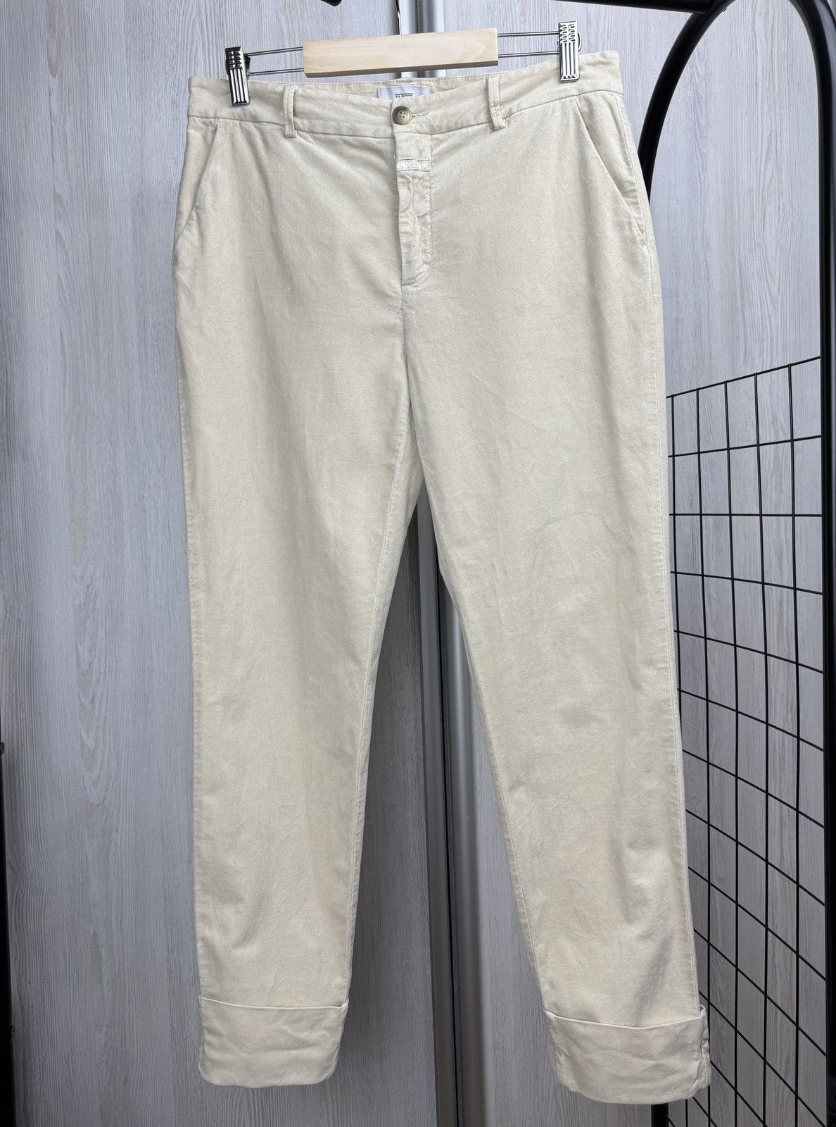CLOSED Closed Stewart beige cropped chino pants Size 29" - 2 Thumbnail