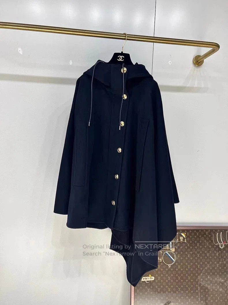 Valentino Valentino Main line irregular cape coat coat Size S / US 4 / IT 40 - 1 Thumbnail