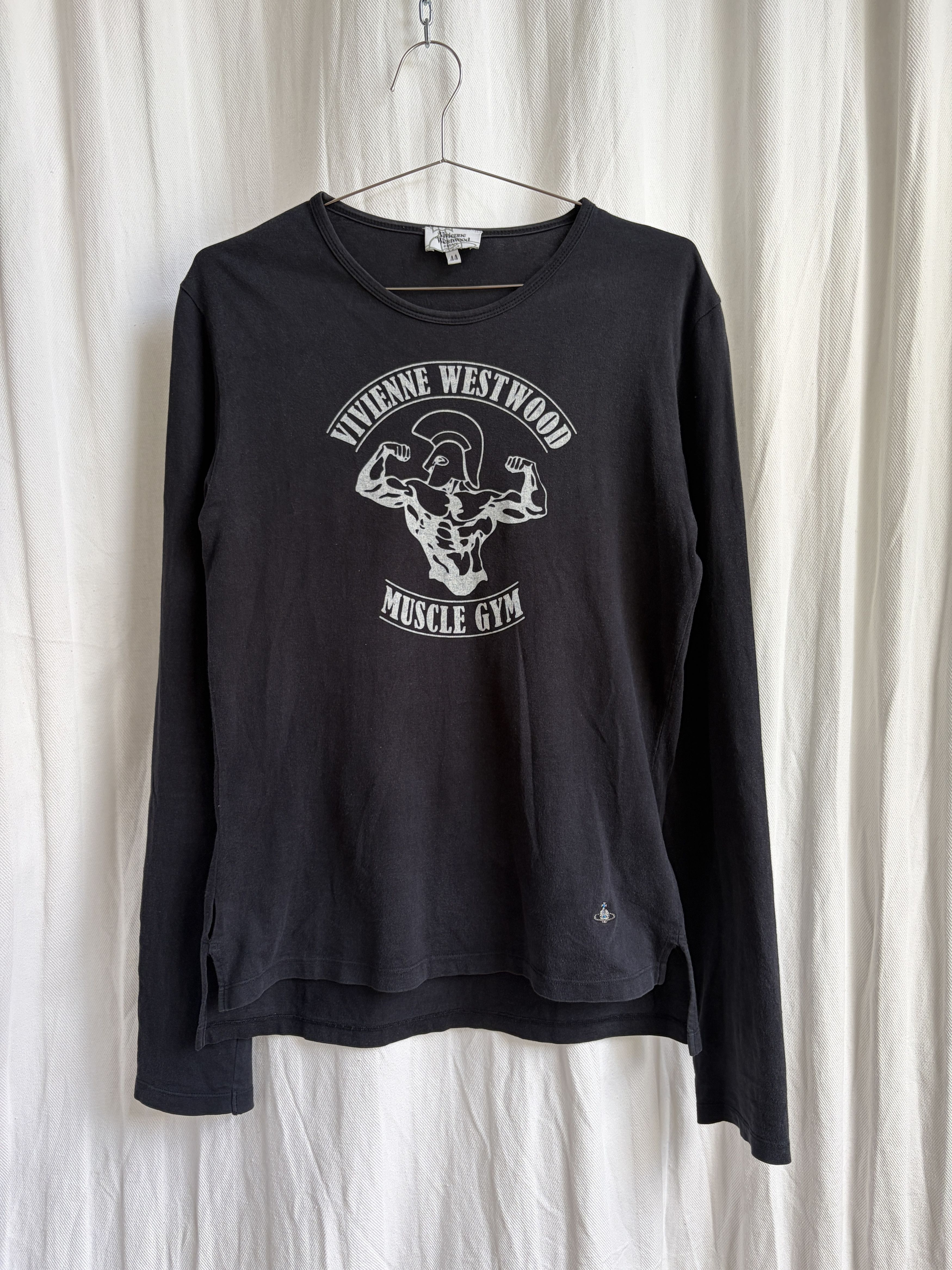 Vivienne Westwood 90s Muscle Gym Longsleeeve Size US S / EU 44-46 / 1 - 1 Thumbnail
