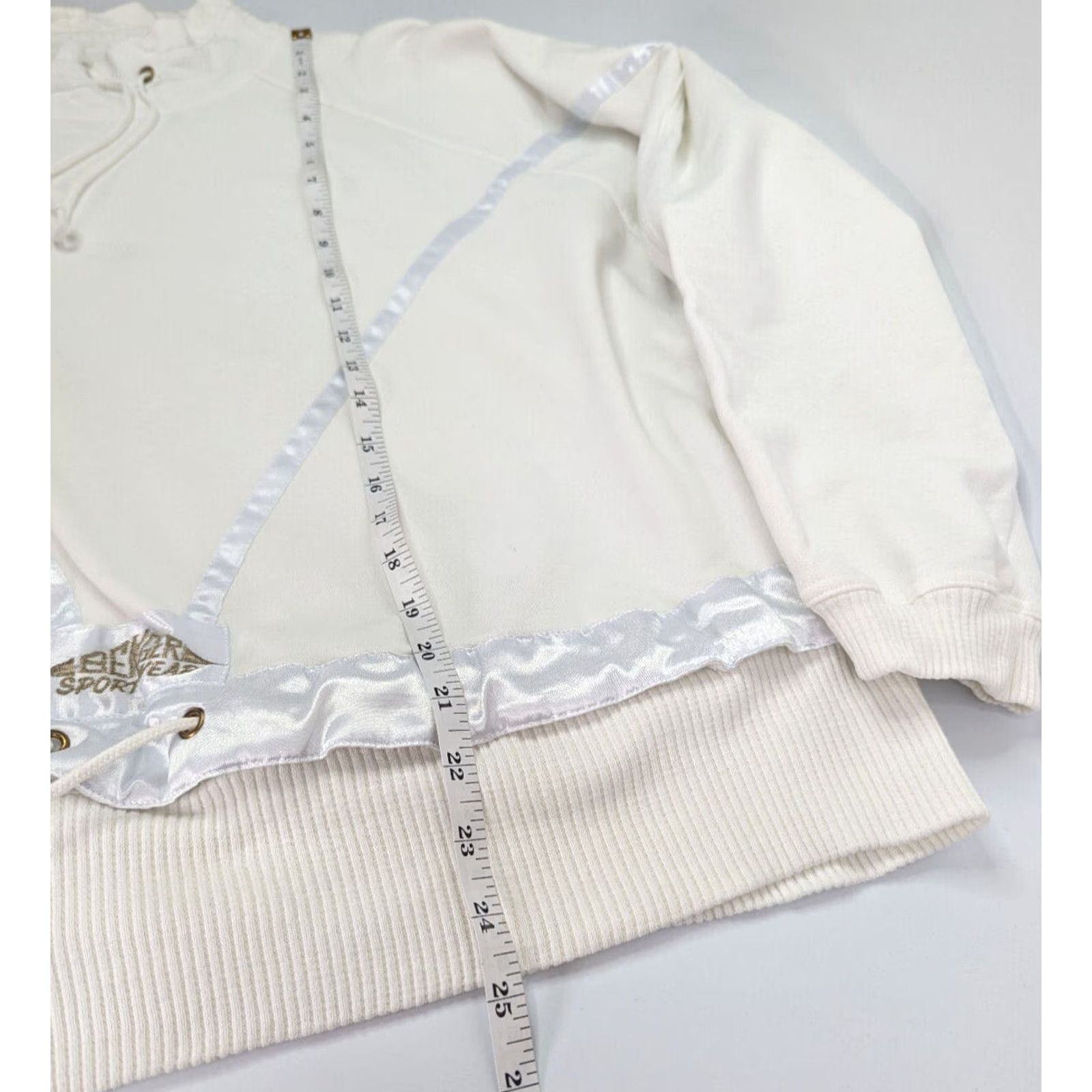 Vintage VINTAGE Benger Sweatshirt Women 38 White Drawstring Pullover 80s 90s Austria Size XS / US 0-2 / IT 36-38 - 4 Thumbnail