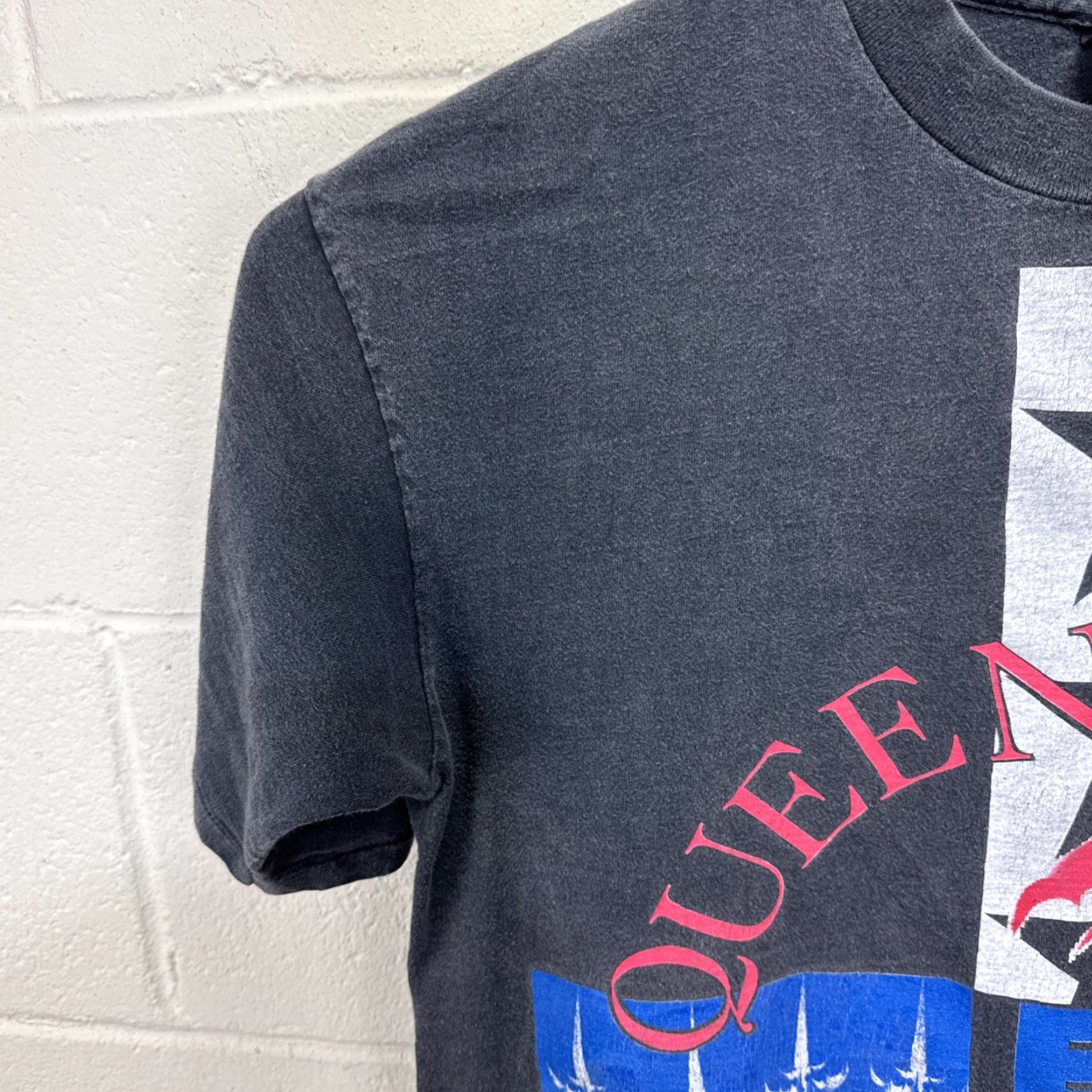 Vintage VINTAGE Queensryche Band T-Shirt XL Black 1990s Metal Rock Music Gift Men Size US XL / EU 56 / 4 - 5 Thumbnail