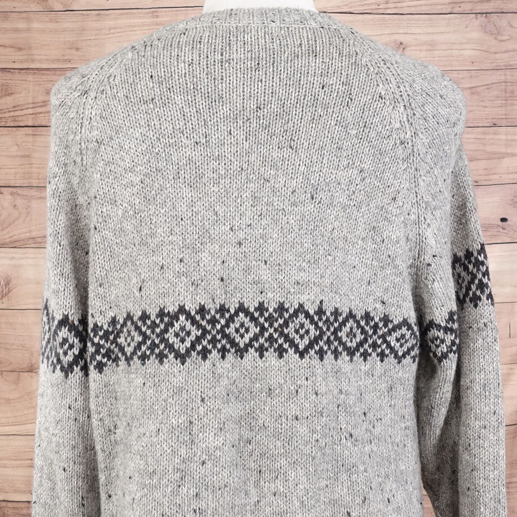 Express VINTAGE EXPRESS GREY PULLOVER SWEATER XL MEN'S ARGYLE CREW NECK Size US XL / EU 56 / 4 - 4 Thumbnail