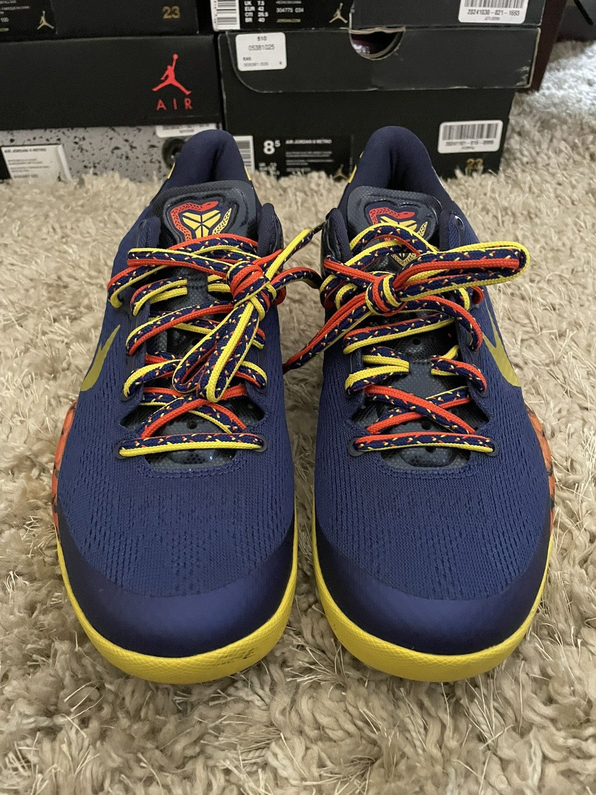 Nike Nike Kobe 8 Barcelona sz 9.5 Size US 9.5 / EU 42-43 - 4 Thumbnail
