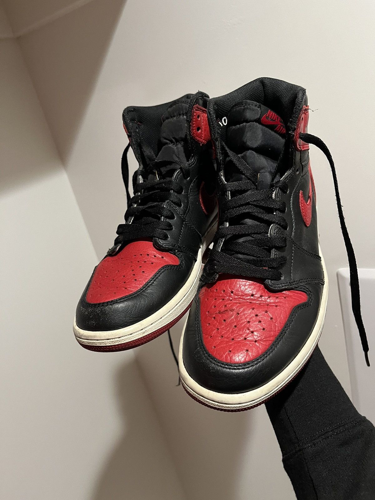 Jordan Brand Jordan 1 2016 Banned Bred Size US 10 / EU 43 - 7 Thumbnail