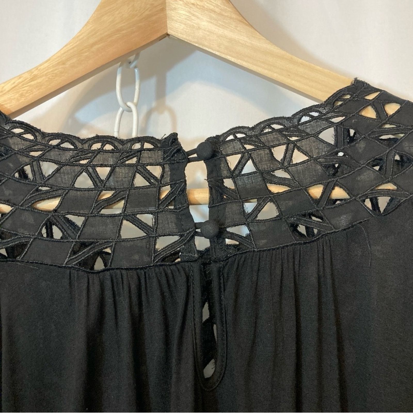 Other Bizz Black Cut Out Lace Scalloped Flutter Sleeve Blouse Top Size L / US 10 / IT 46 - 9 Thumbnail