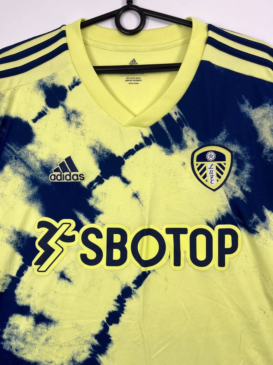 Adidas Leeds United 2022/23 Away Shirt Jersey Adidas Mens Size XL Size US XL / EU 56 / 4 - 2 Thumbnail