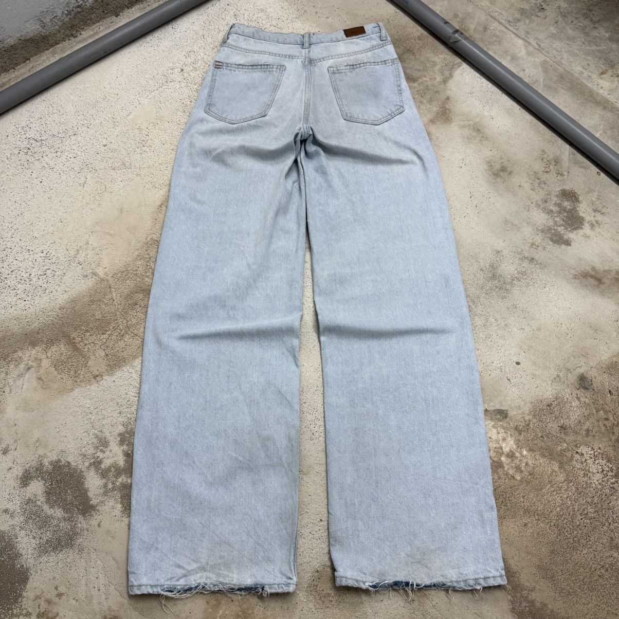 Bdg BDG Wide Leg Lightwash Distressed Denim Pants Size 25" / US 0 / IT 36 - 2 Thumbnail