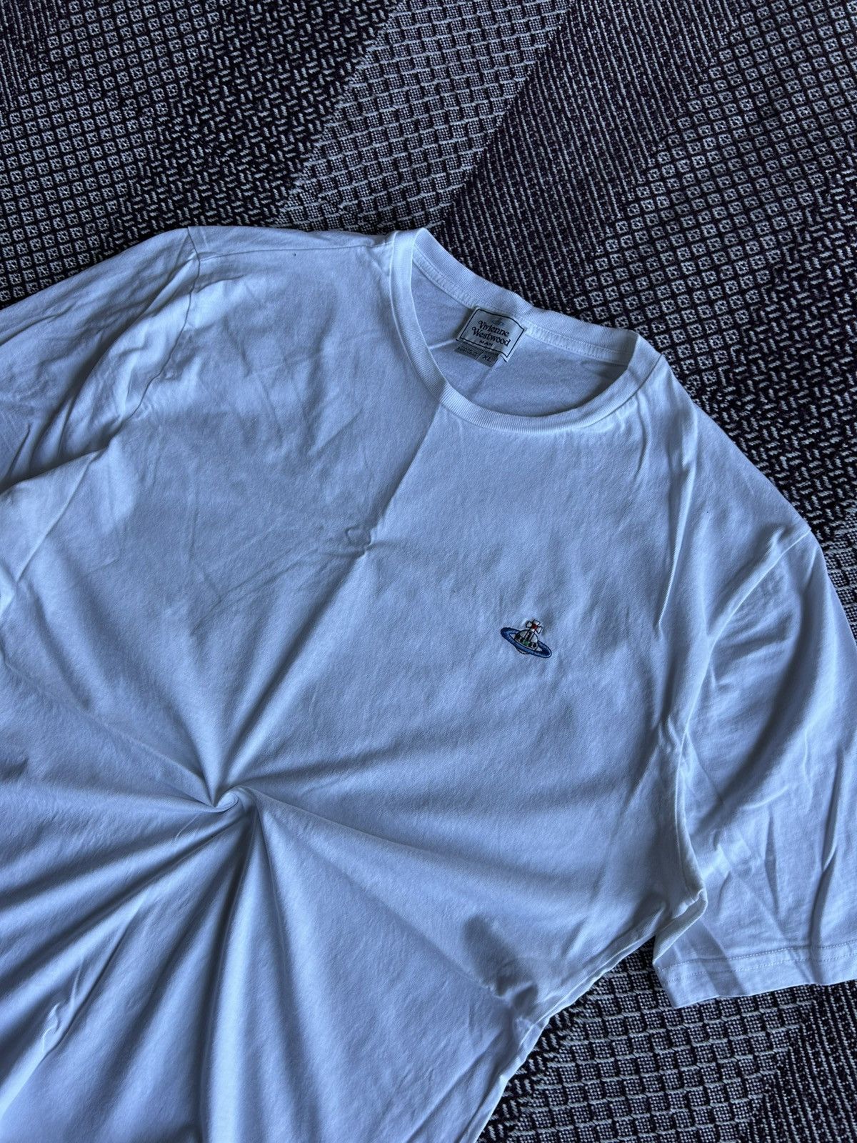 Vivienne Westwood Vivienne Westwood Luxury Small Logo T-shirt Solid Size XL Size US XL / EU 56 / 4 - 4 Thumbnail