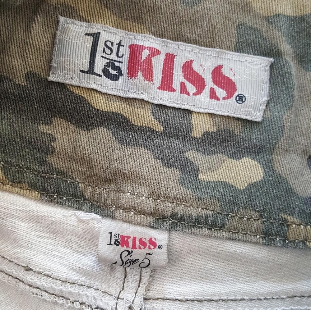 Designer Camo Faded Kiss High Waisted Short Size 30" / US 8 / IT 44 - 4 Thumbnail