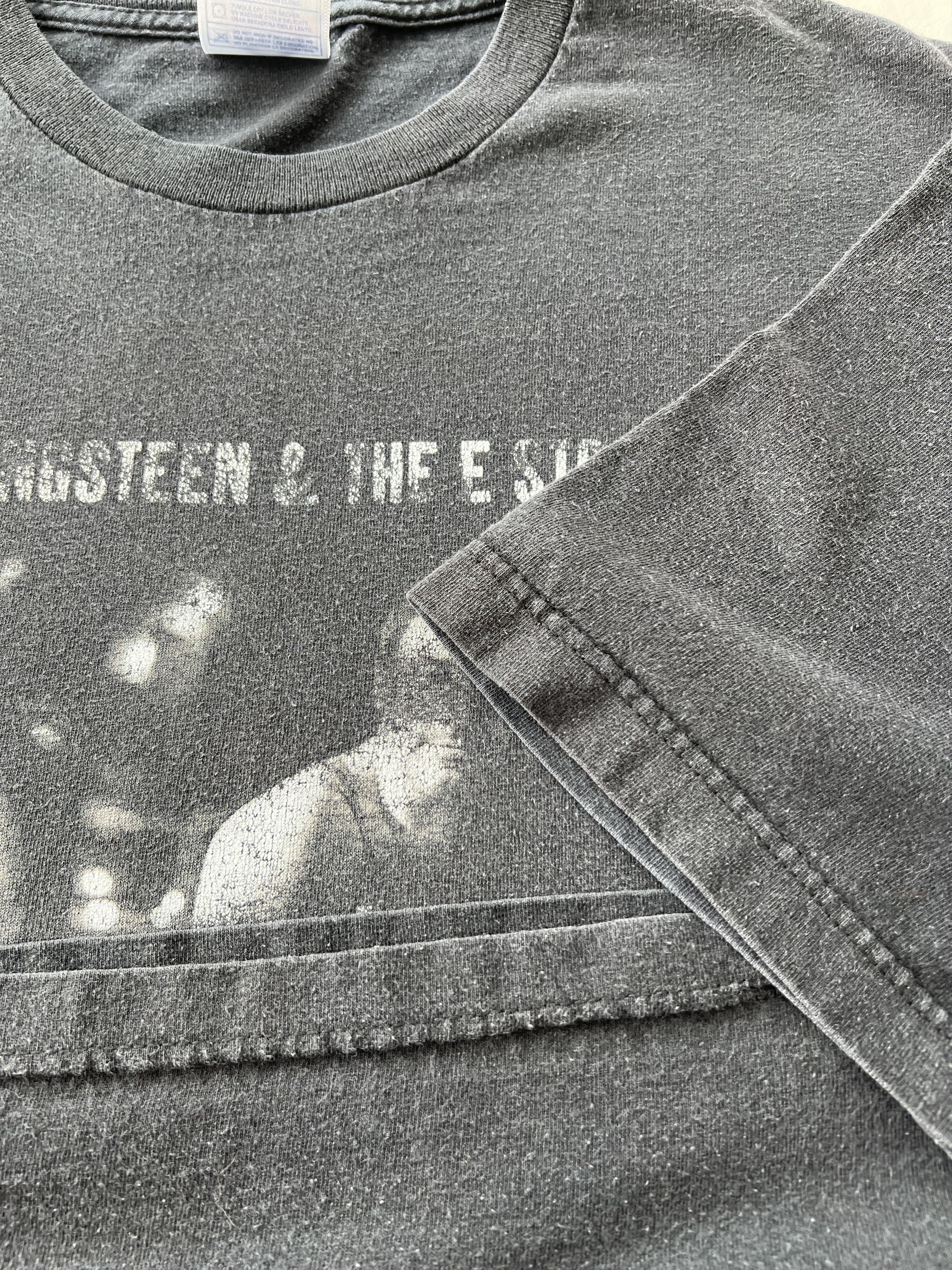 Band Tees Vintage 2000s Bruce Springsteen and E Street Band T-shirt Size US XL / EU 56 / 4 - 8 Thumbnail