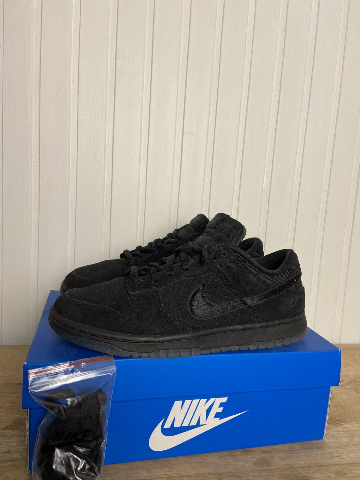 Nike Used Nike Dunk Low SP "Undefeated 5 On It Black" Size 10,5US Size US 10.5 / EU 43-44 - 1 Thumbnail