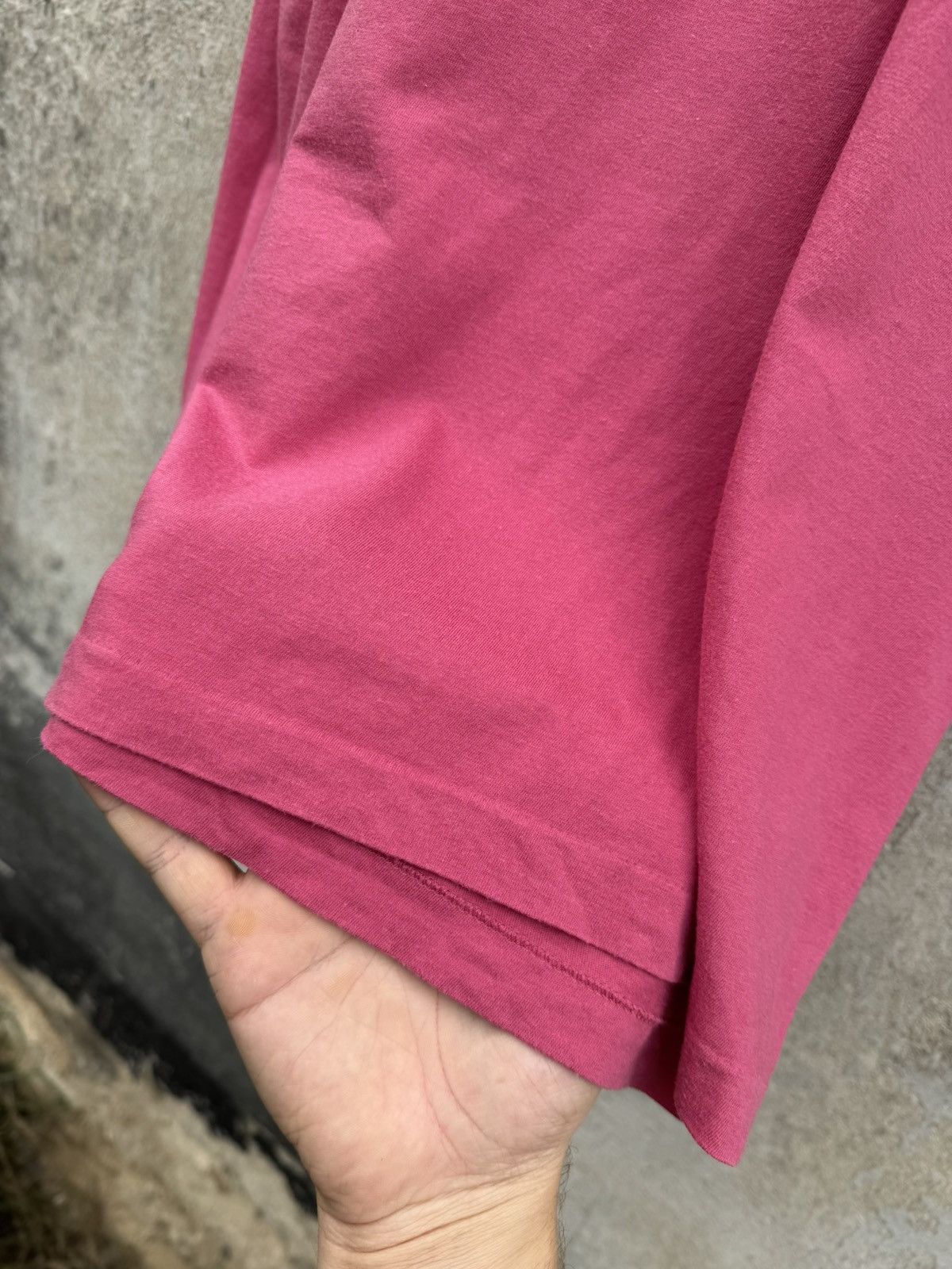 Japanese Brand Vintage Pink Blank Tee Single stitch 90s japanese basic y2k Size US L / EU 52-54 / 3 - 6 Thumbnail