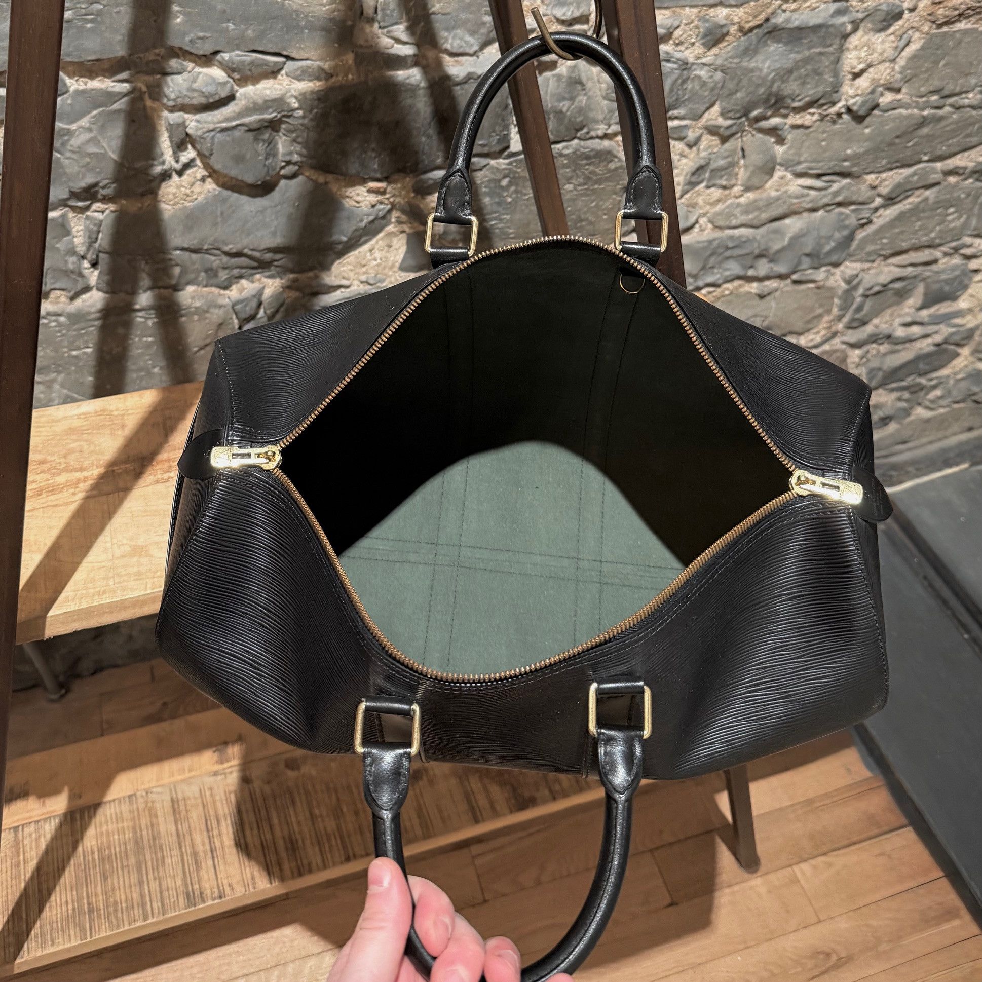 Louis Vuitton Louis Vuitton Vintage Black Epi Keepall 50 Duffle Bag Size ONE SIZE - 19 Thumbnail