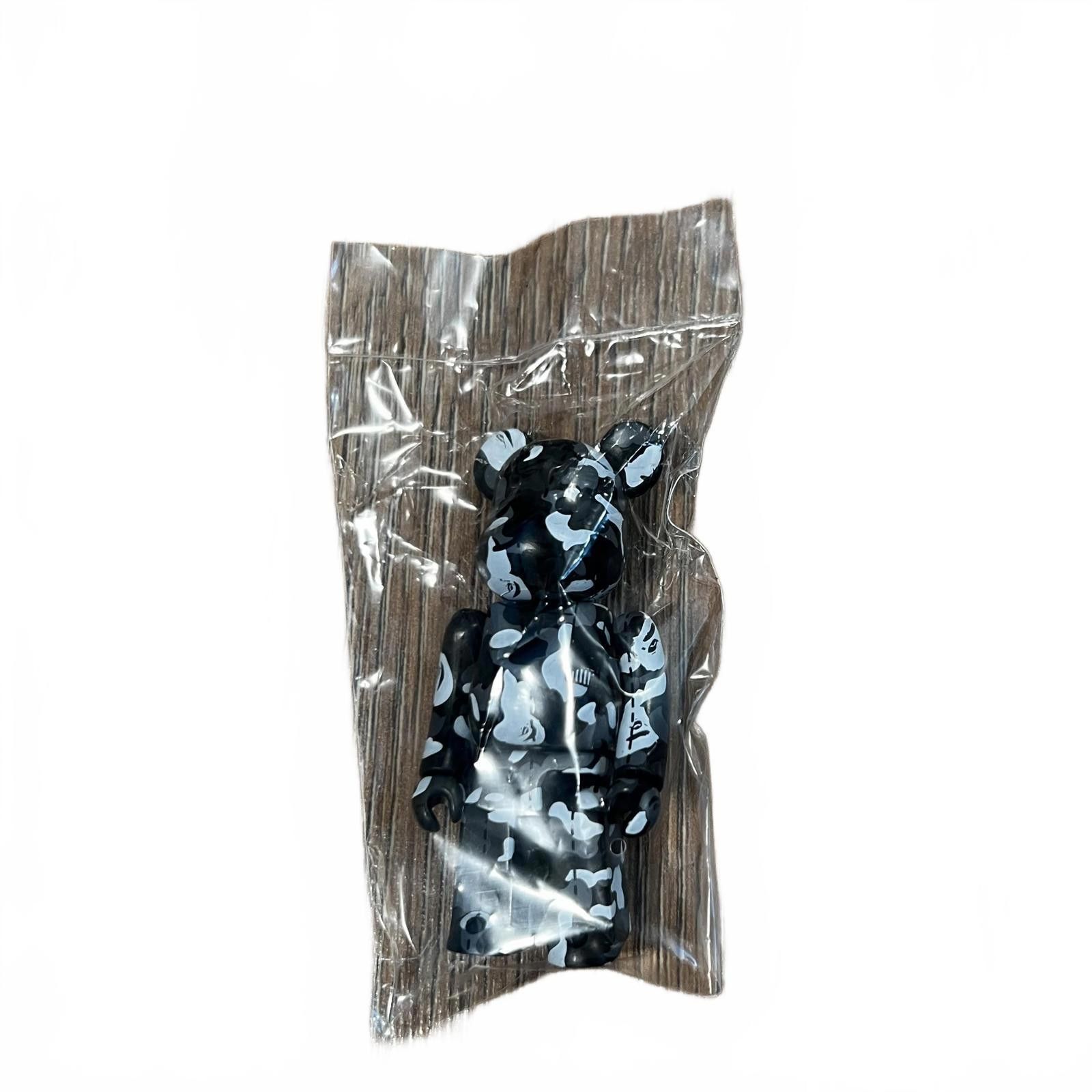 Bape Bearbrick x BAPE 28th Anniversary Camo #3 100% Black Grey Size ONE SIZE - 2 Thumbnail
