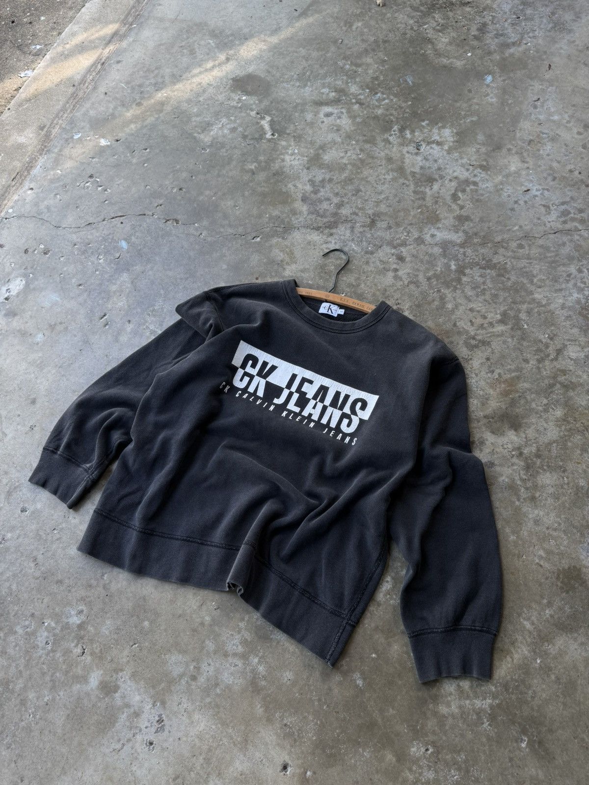 Calvin Klein × Vintage Vintage 90s Calvin Klein Jeans Sweatshirt Size US M / EU 48-50 / 2 - 1 Thumbnail