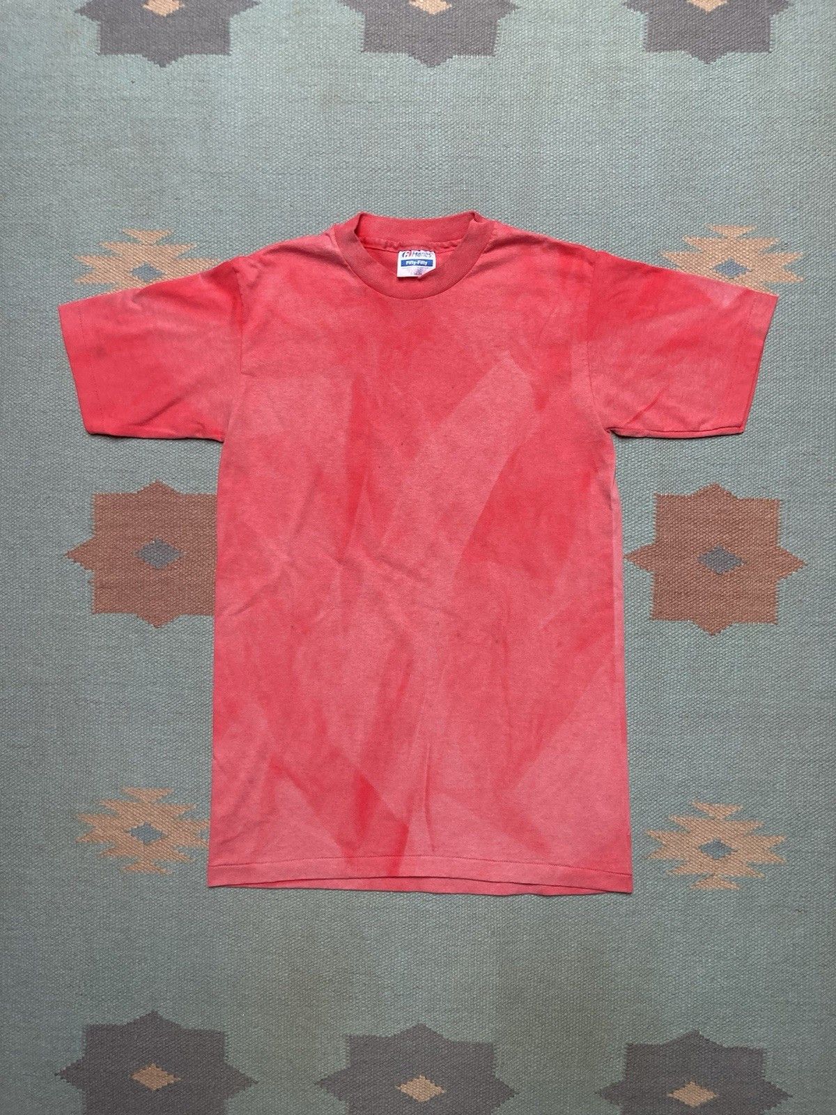 Vintage Vtg 80s blank t shirt sun fade red hanes single stitch small Size US S / EU 44-46 / 1 - 1 Thumbnail
