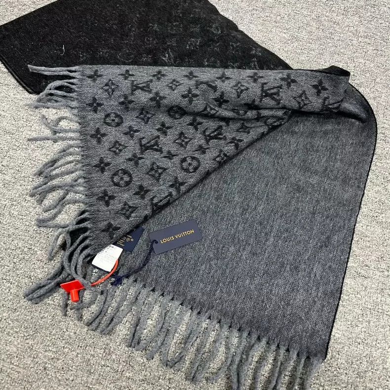 Louis Vuitton Louis Vuitton Gradient full print presbyopic wool scarf 250 Size ONE SIZE - 3 Thumbnail