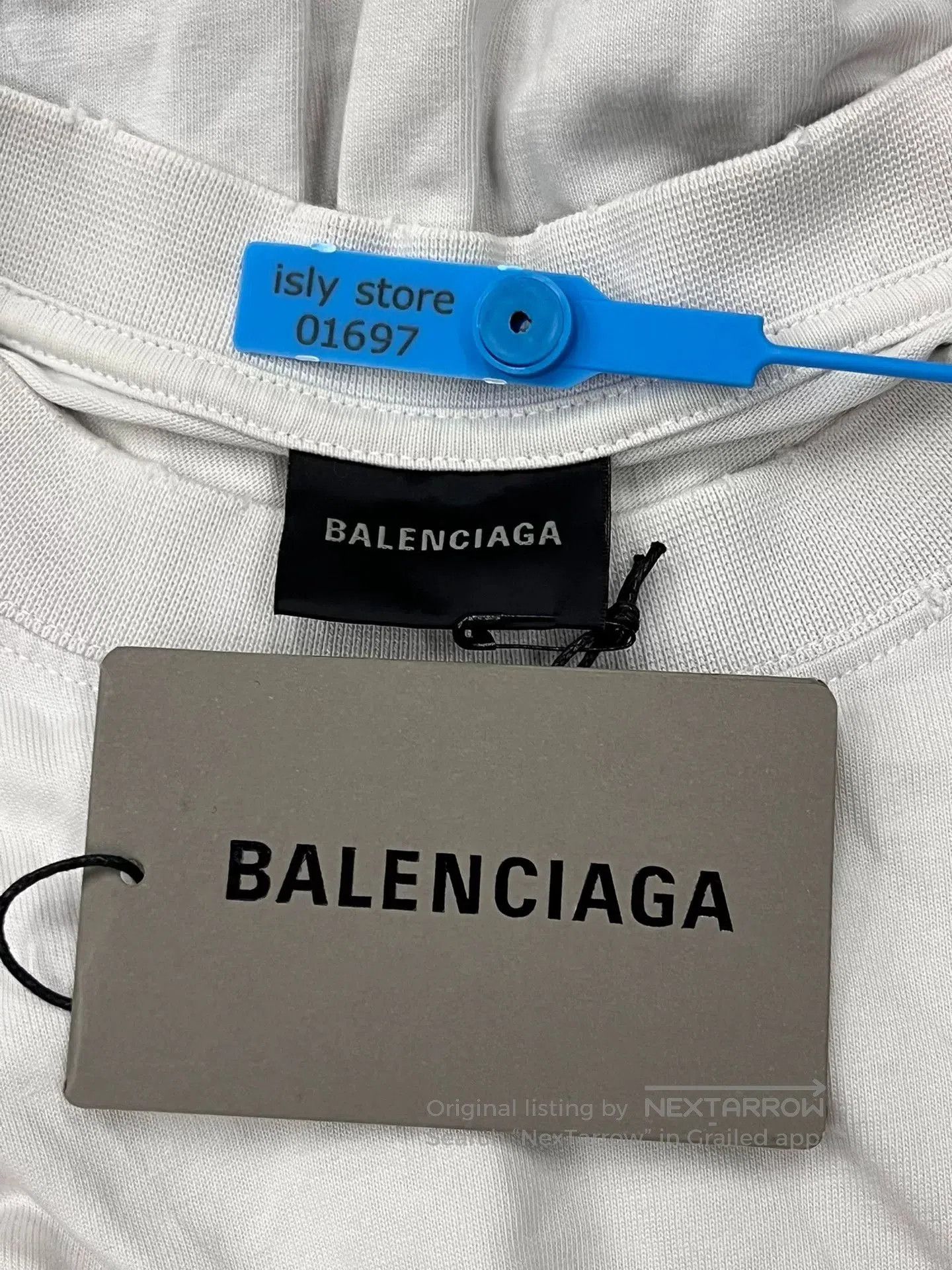 Balenciaga Balenciaga Mirror Logo Short-Sleeve T-Shirt. Size US L / EU 52-54 / 3 - 4 Thumbnail