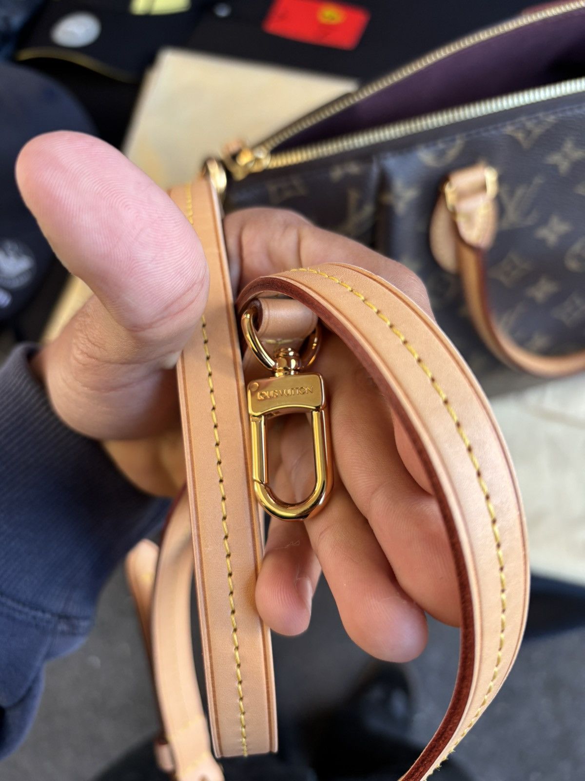 Louis Vuitton Authentic Louis Vuitton Monogram Turenne MM Shoulder Handbag Size ONE SIZE - 5 Thumbnail
