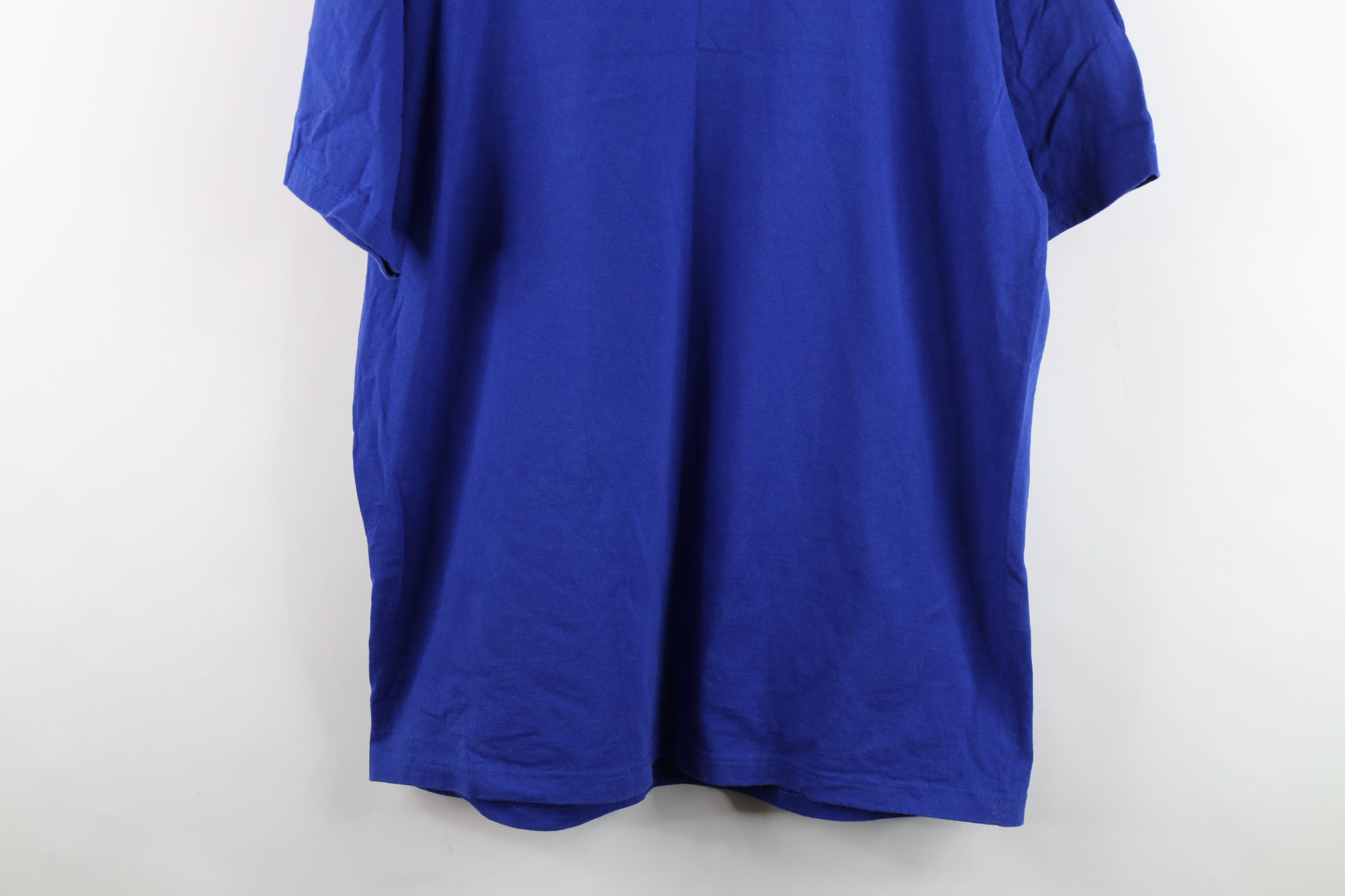 Reebok Vintage 90s Y2K Reebok Spell Out Tribal Flower T-Shirt Blue Size US L / EU 52-54 / 3 - 11 Thumbnail