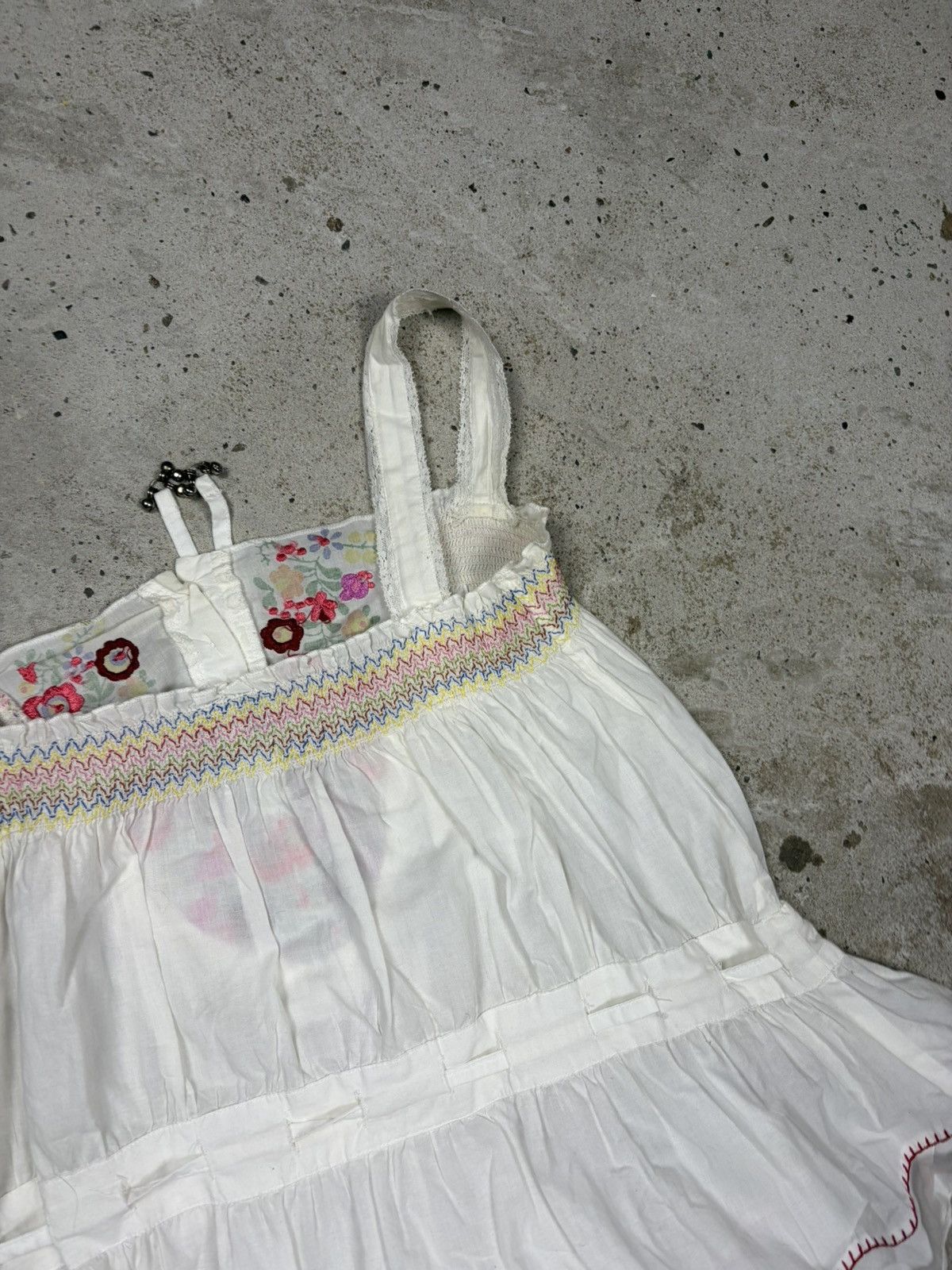 Dolce & Gabbana Vintage 2000s Dolce & Gabbana White Floral Embroidered Top Size M / US 6-8 / IT 42-44 - 13 Thumbnail