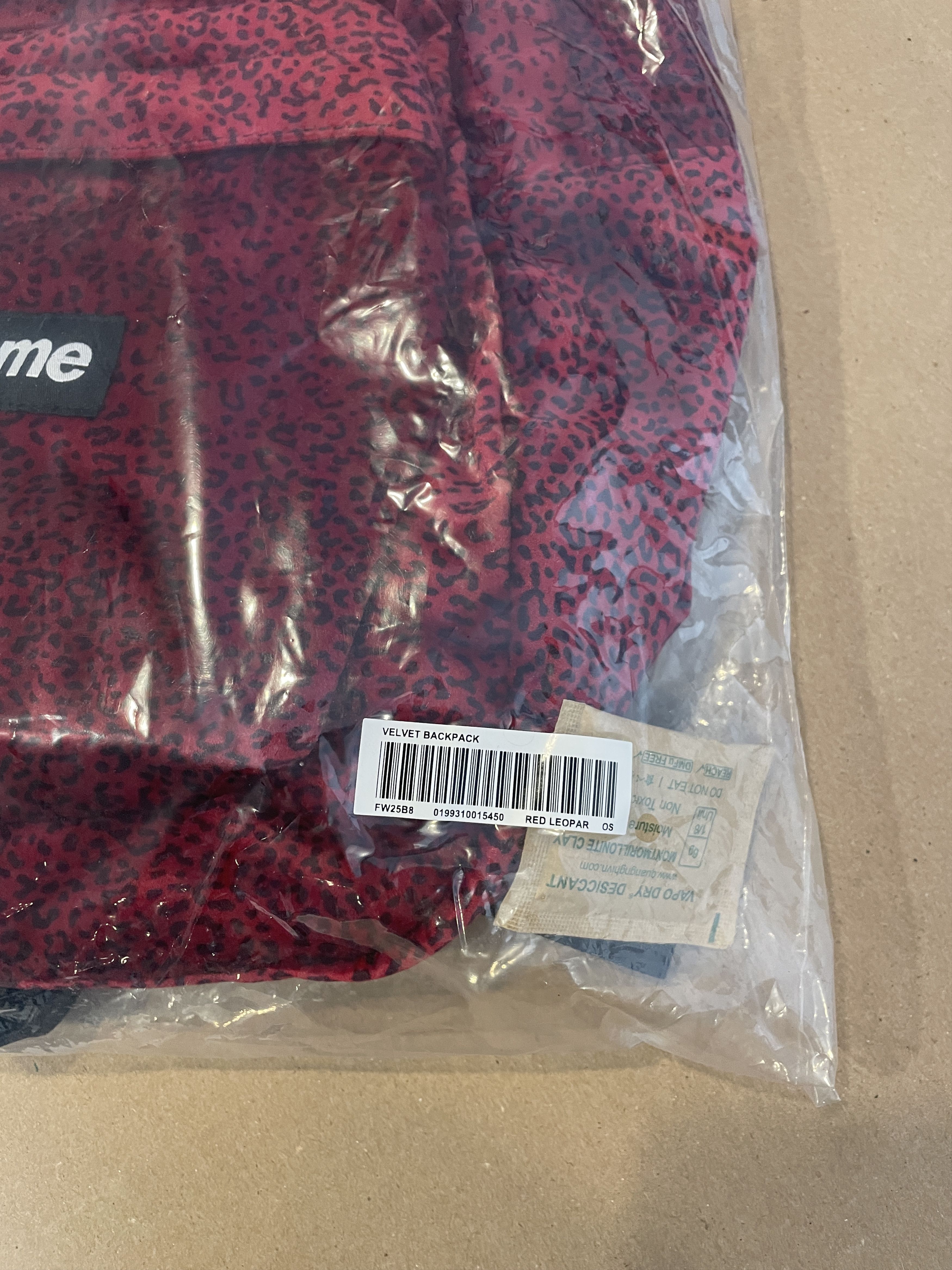 Supreme RED LEOPARD VELVET BACKPACK Size ONE SIZE - 11 Thumbnail