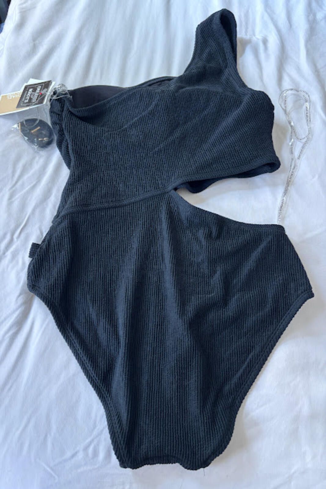 Michael Kors Michael Kors Black One-Shoulder Cutout Swimsuit NWT Size 8 Size ONE SIZE - 5 Thumbnail