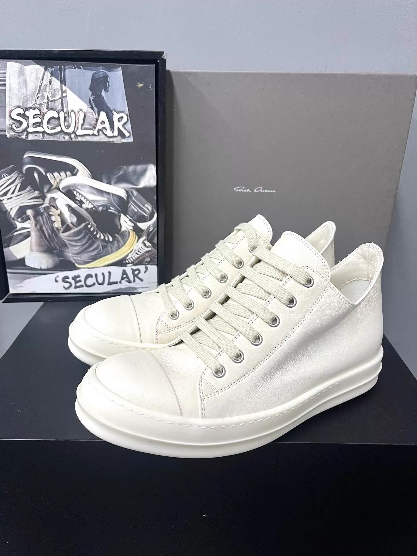 Rick Owens Rick Owens 25SS Cream Leather Chunky Low Sneakers K34 Size US 6 / IT 36 - 1 Thumbnail