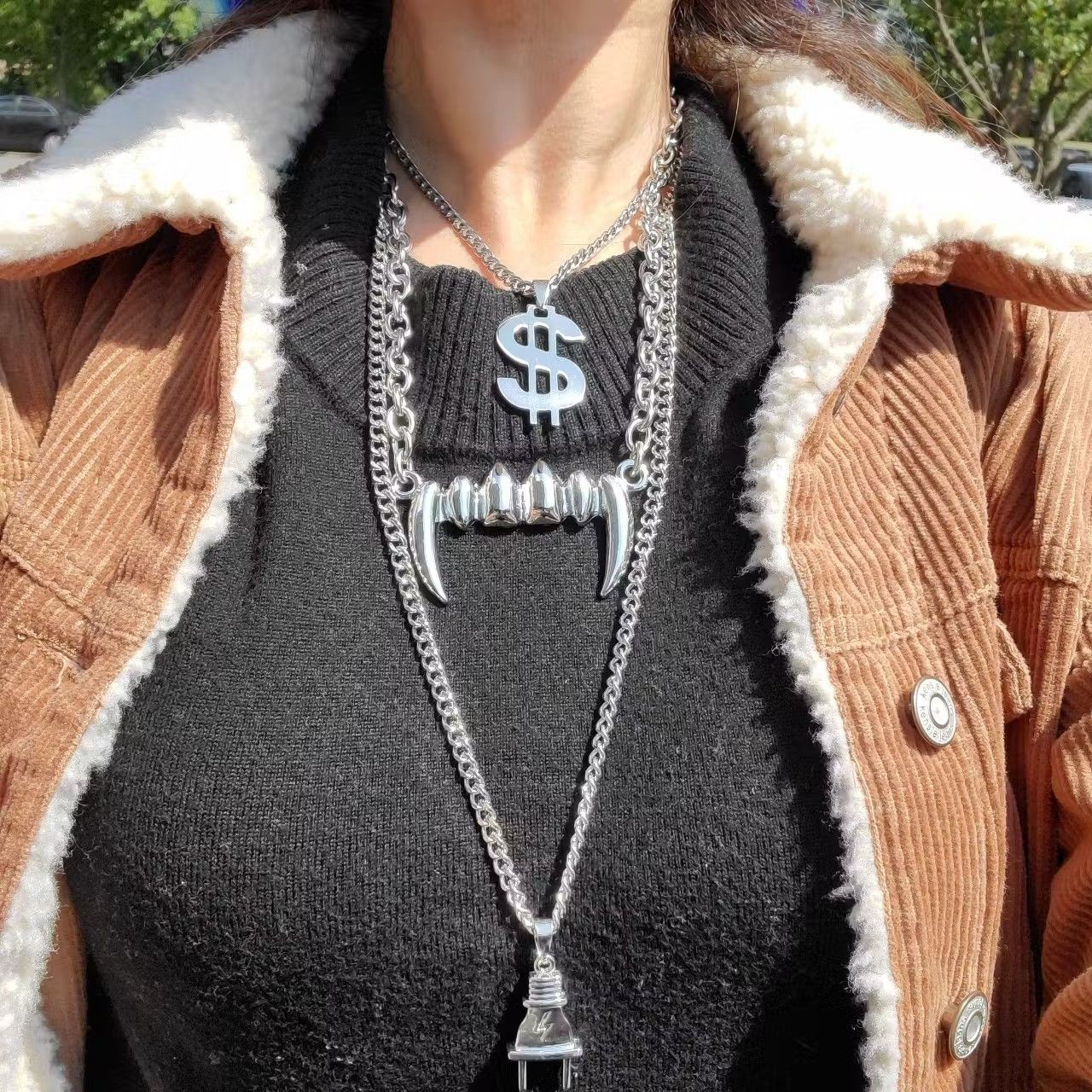 Jewelry × Vintage Vampire Tusk Fangs Teeth Stainless Steel Necklace choker Size ONE SIZE - 4 Thumbnail