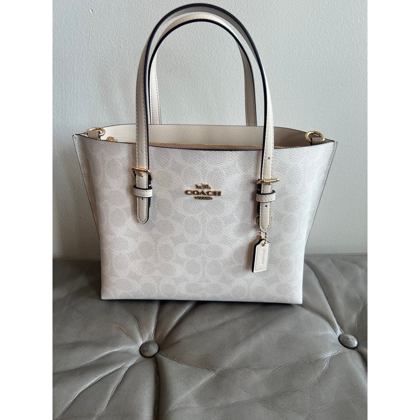 Coach Coach CV965 Mollie Tote Bag 25 In Signature Canvas IN Chalk Size ONE SIZE - 1 Thumbnail