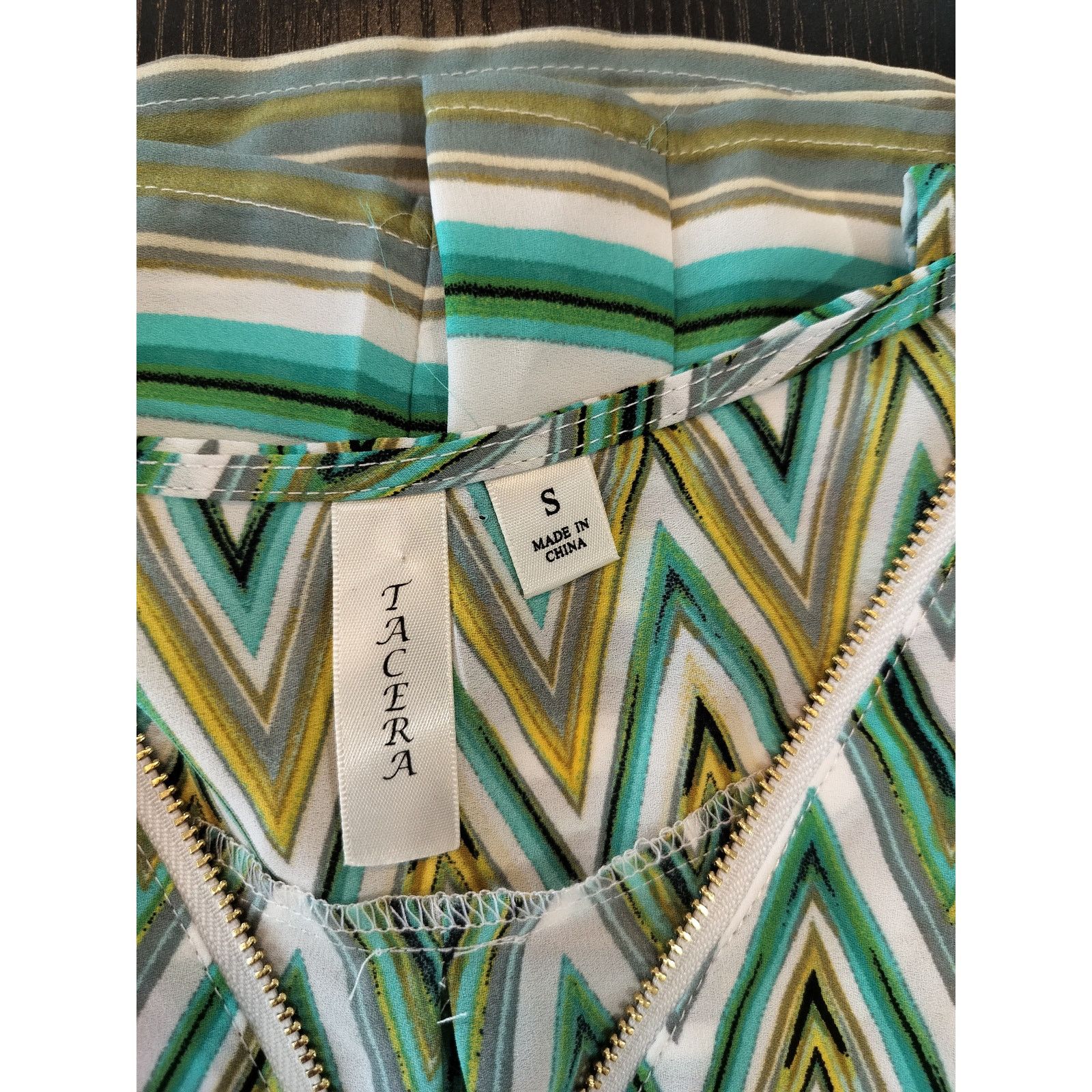 Other Tacera Women’s Small Green Chevron Sleeveless V-Neck Top Size S / US 4 / IT 40 - 5 Thumbnail