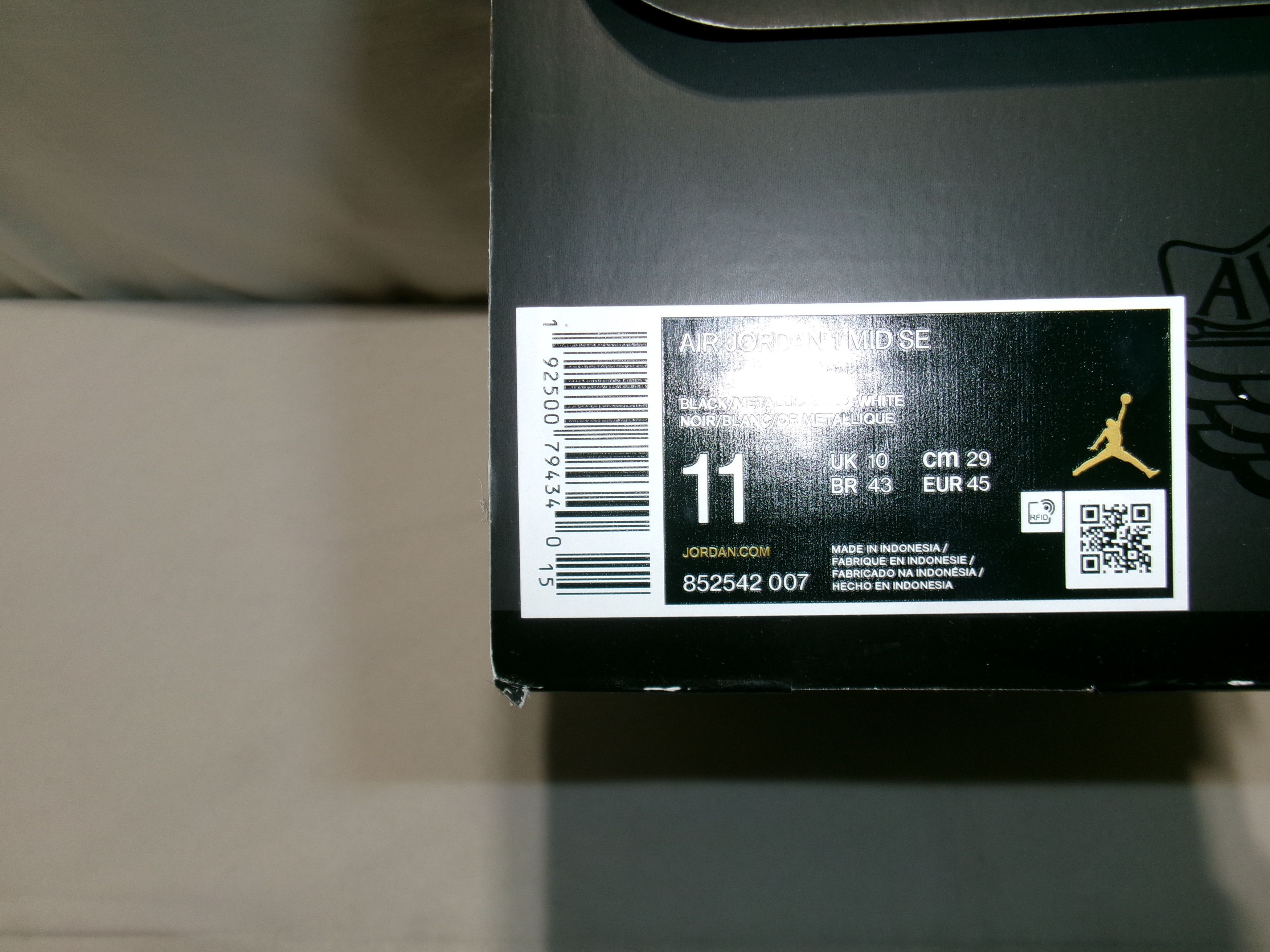 Jordan Brand Jordan 1 Mid Patent 'Black Gold' Size US 11 / EU 44 - 11 Thumbnail
