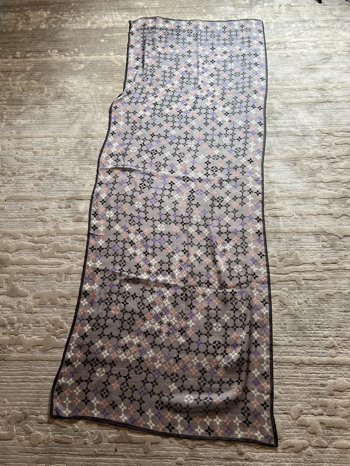 Louis Vuitton Louis Vuitton Paris scarf silk luxury monogram Size ONE SIZE - 7 Thumbnail