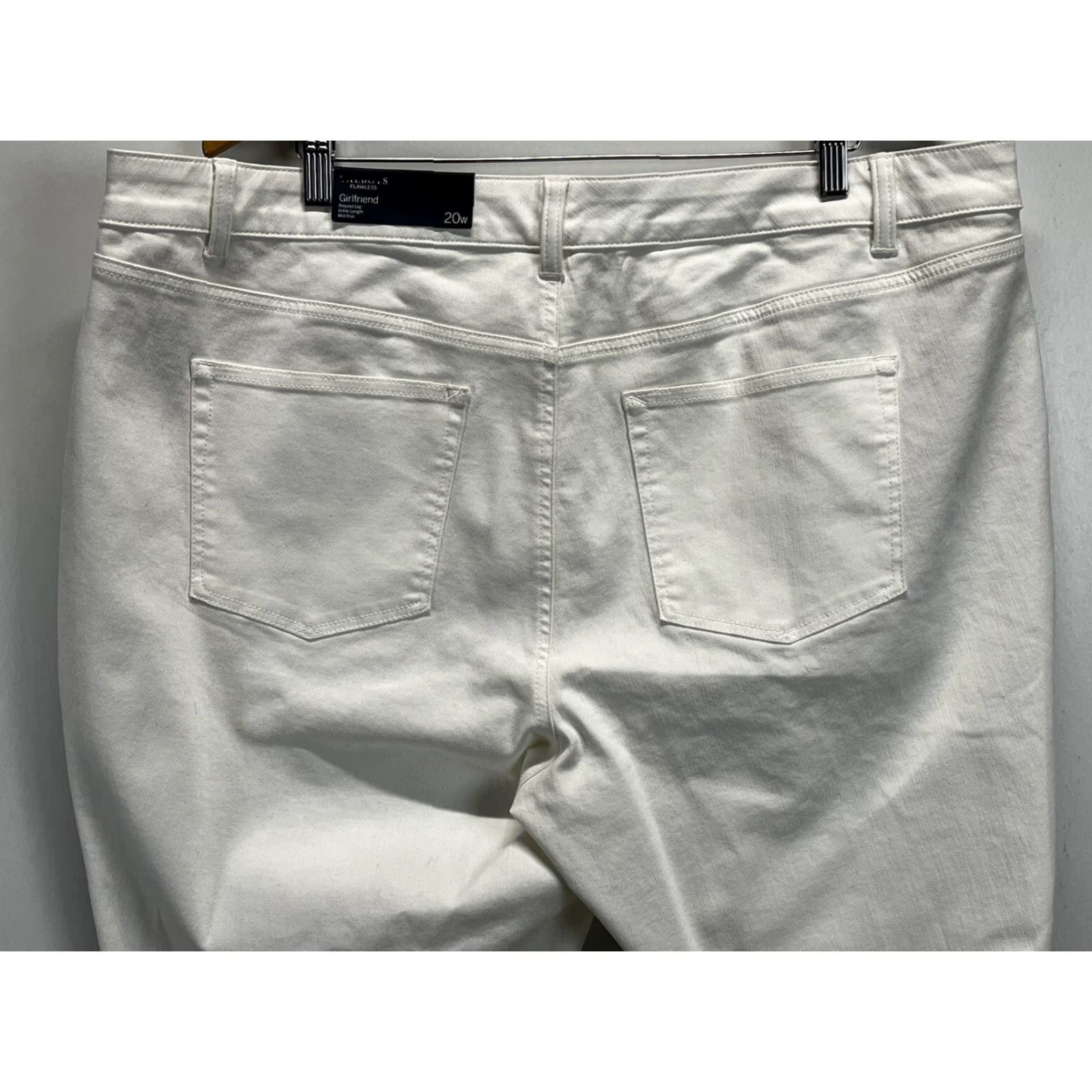 Talbots Talbots Girlfriend Ankle Jeans Plus 20W Women’s White Mid Rise Relaxed Fit Denim Pants Size 42" / US 20 - 4 Thumbnail