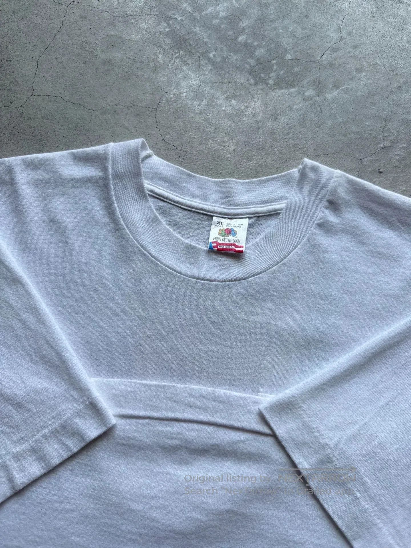 Vintage Vintage 90s Marlboro Pocket Tee. Size US XL / EU 56 / 4 - 5 Thumbnail