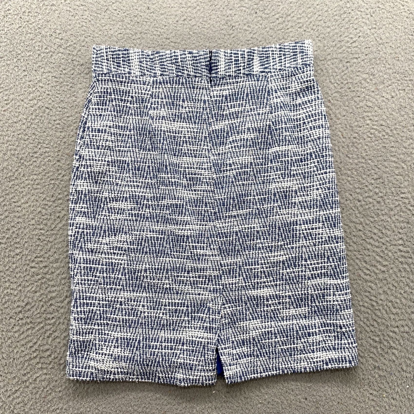 Banana Republic Banana Republic Womens Petite Blue White Straight & Pencil Skirt in Size 4P Business Casual Travel Party/Cocktail Formal Size 27" / US 4 / IT 40 - 6 Thumbnail