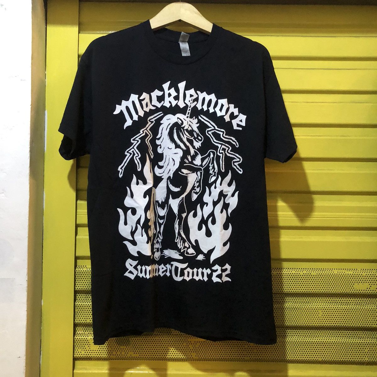 Band Tees × Gildan 2022 Macklemore tour tee Size US L / EU 52-54 / 3 - 1 Thumbnail