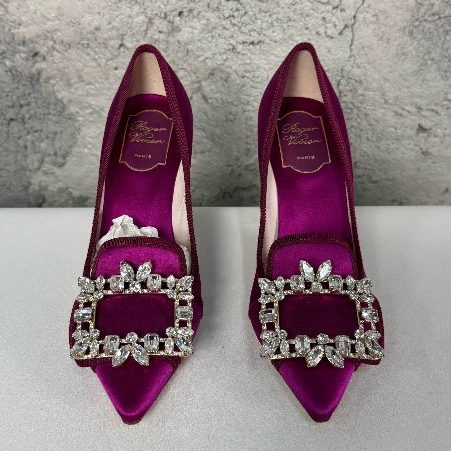 Roger Vivier RV Satin Pointed Toe Heel w/Crystal Flower Buckle 36.5 New Size US 6 / IT 36 - 7 Thumbnail