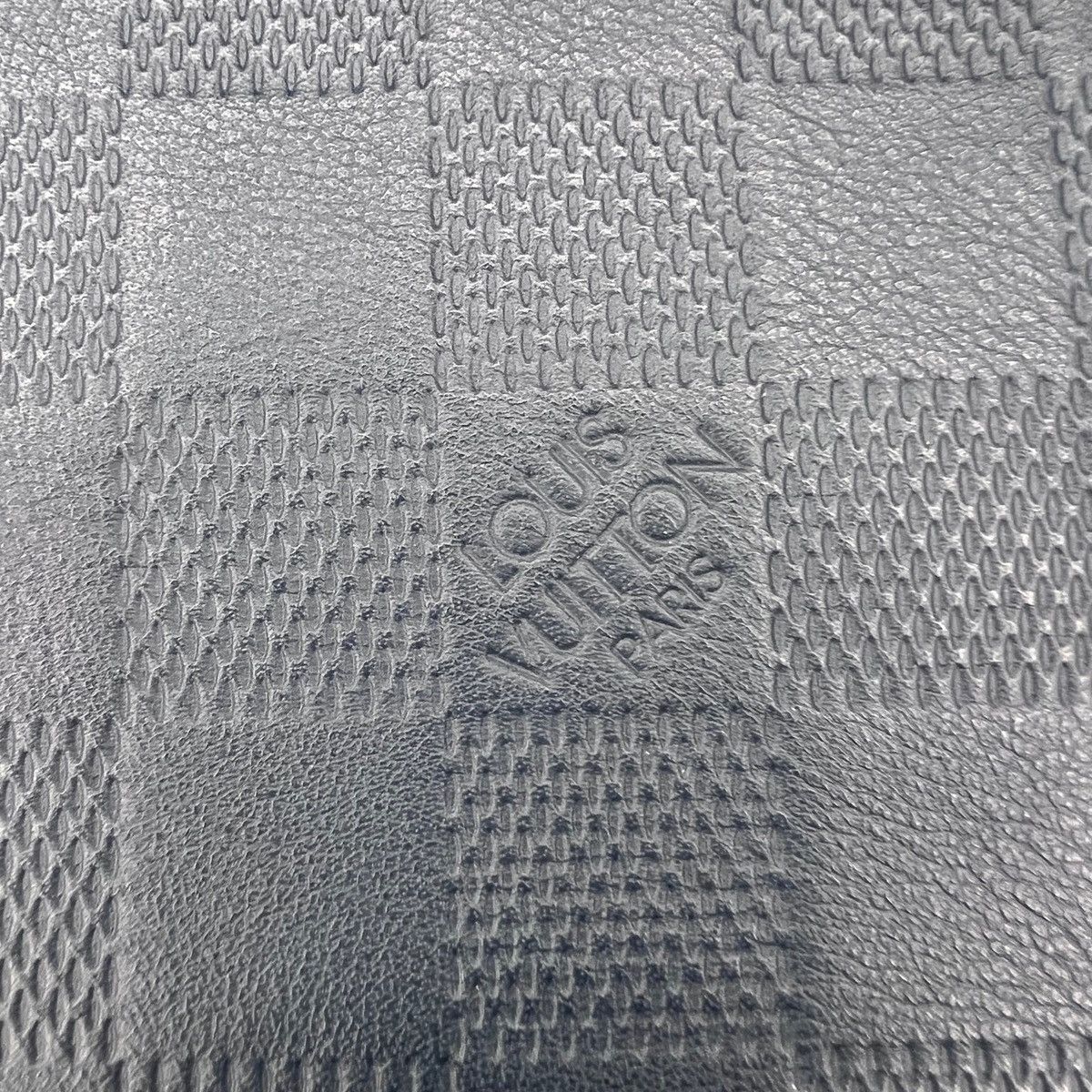 Louis Vuitton Louis Vuitton Damier Infini District MM Messenger Bag Cosmos Size ONE SIZE - 13 Thumbnail