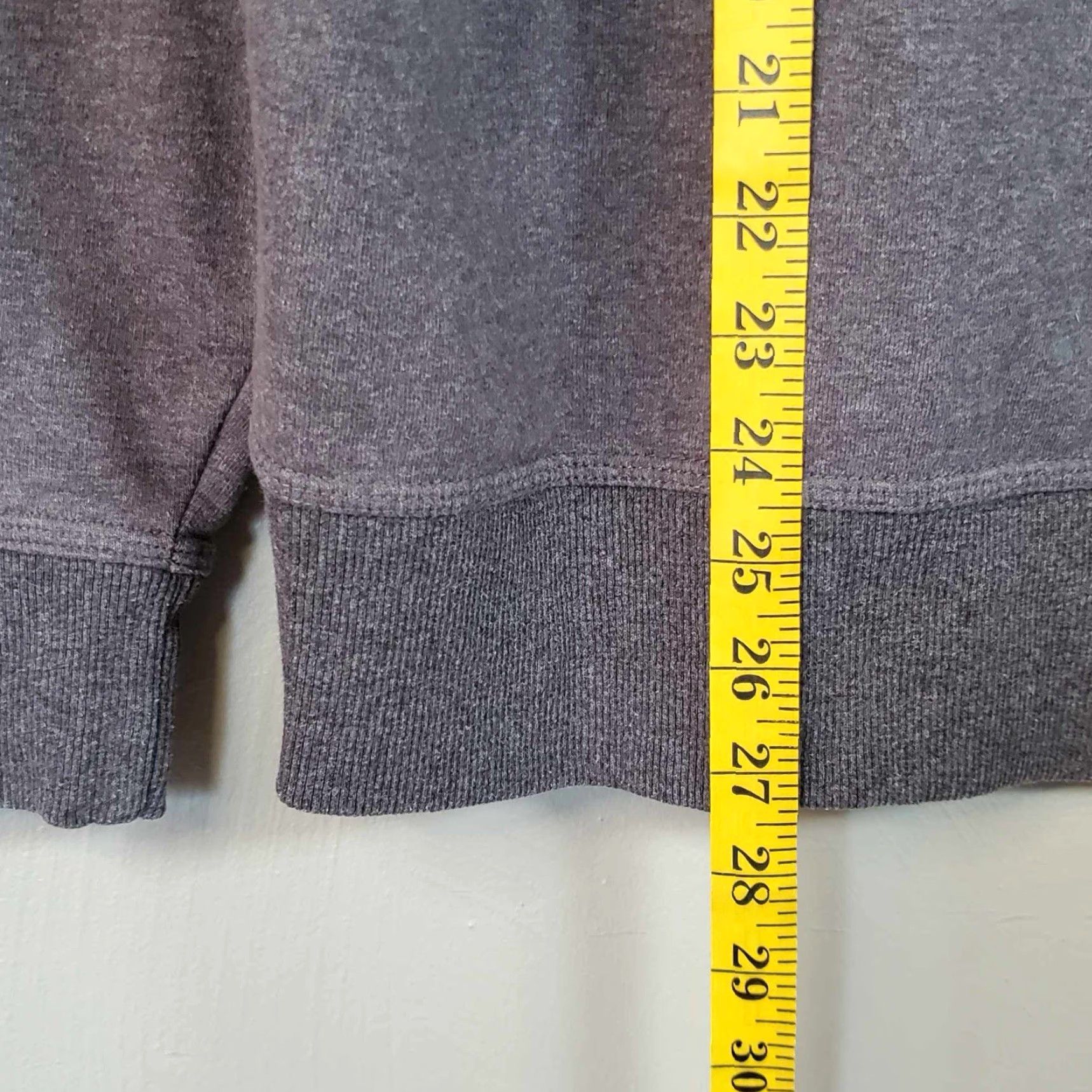 Champion VINTAGE? No, it's not vintage. Champion Sweater Mens Large Gray Pullover Heavy Cotton Long Sleeve L Size US L / EU 52-54 / 3 - 5 Thumbnail