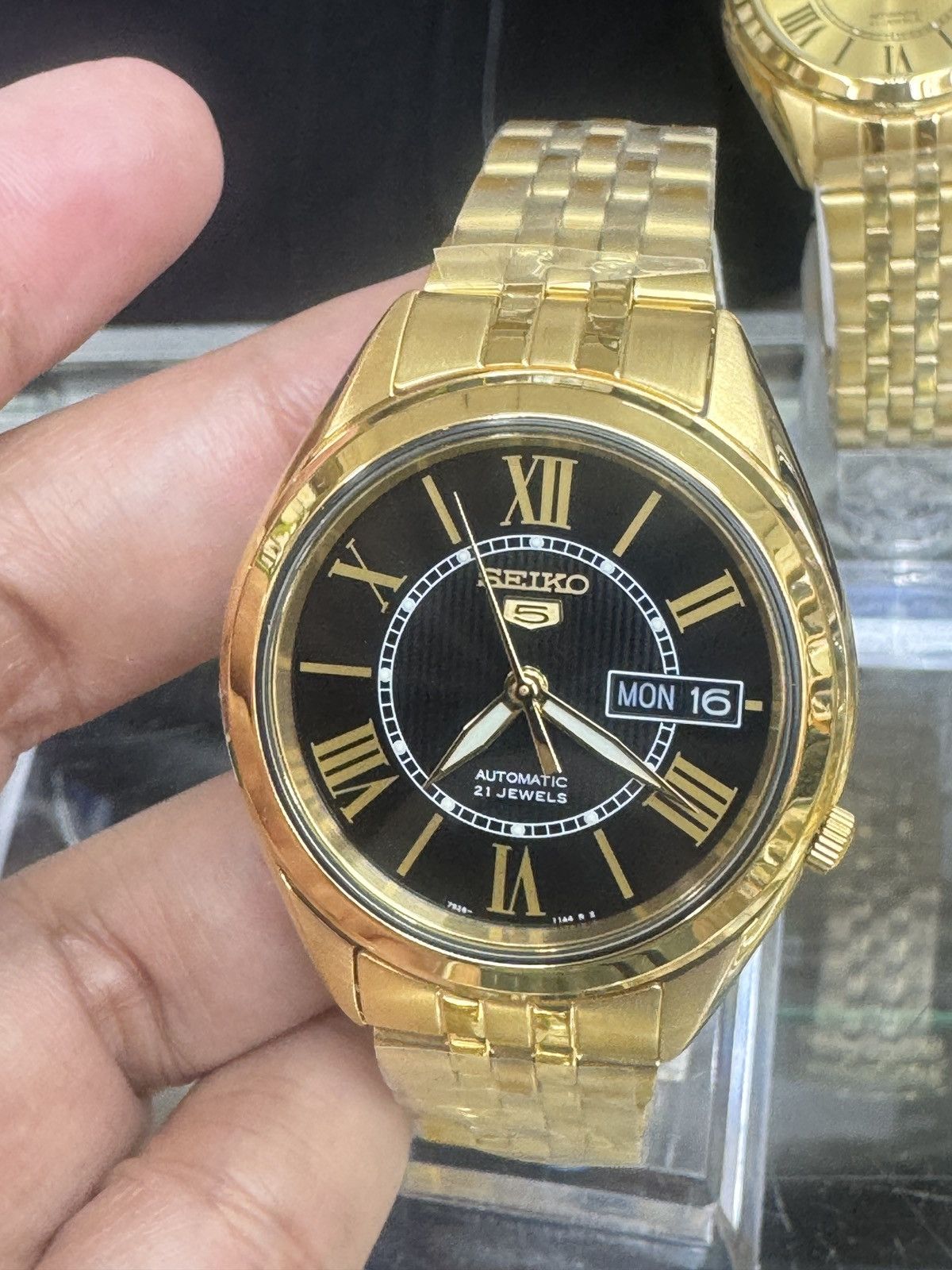 Seiko Seiko Men's Seiko 5 Automatic Gold Dial Size 40 - 7 Thumbnail