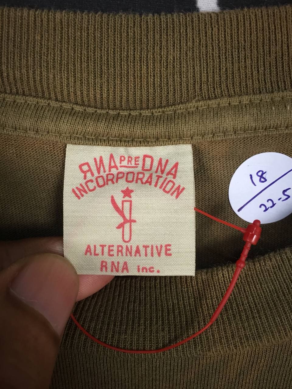 Japanese Brand Vtg RNA Alternative Inc. No Mix Slang Ramones Hey Ho Tee Size US M / EU 48-50 / 2 - 13 Thumbnail