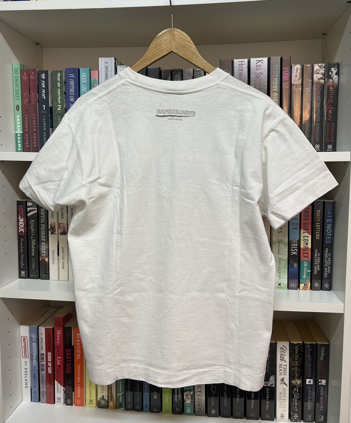 Bape BAPEXCLUSIVE The Beatles Logo Tee Size US M / EU 48-50 / 2 - 3 Thumbnail