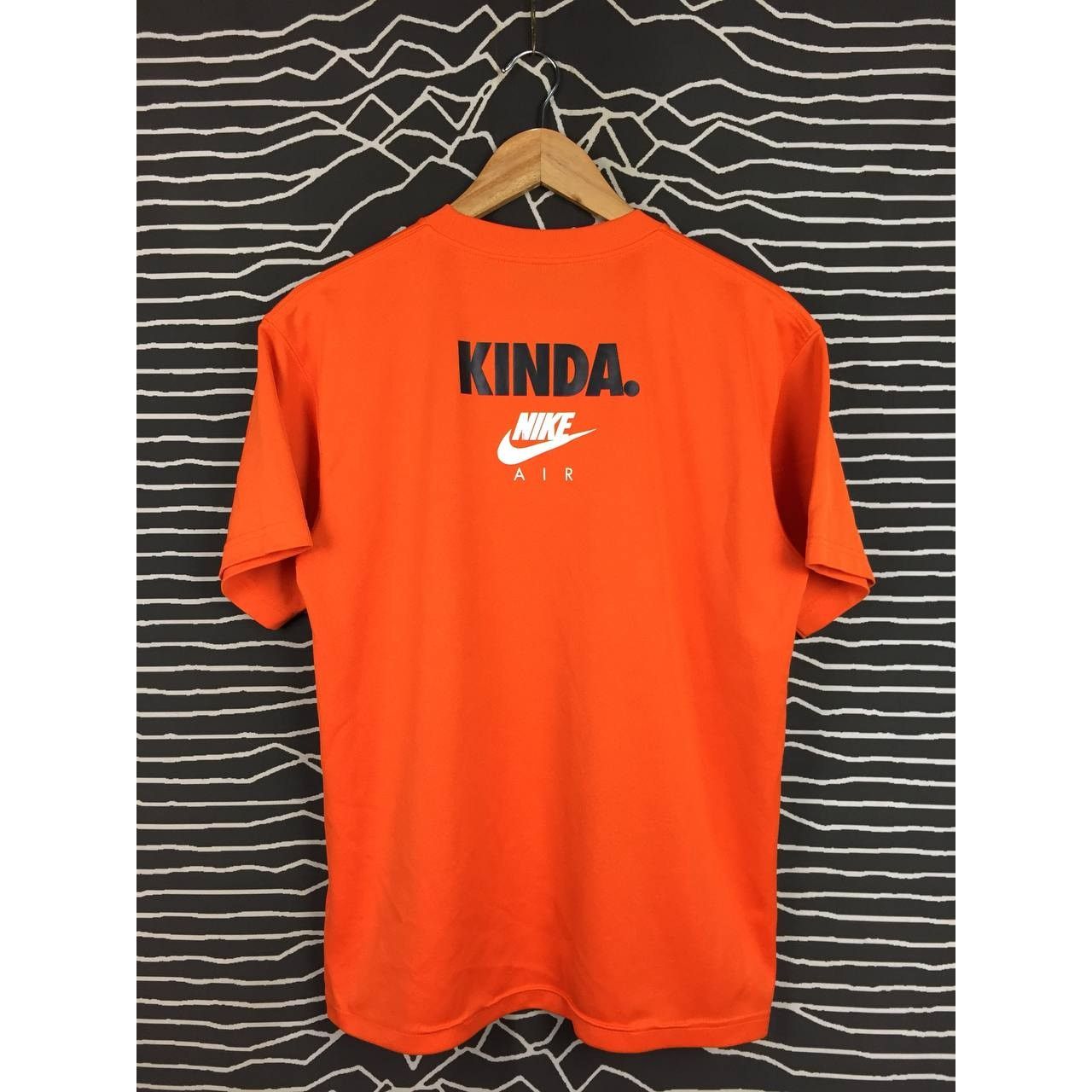 Nike Nike Air Run Around Naked Sportswear Tee Size US L / EU 52-54 / 3 - 1 Thumbnail