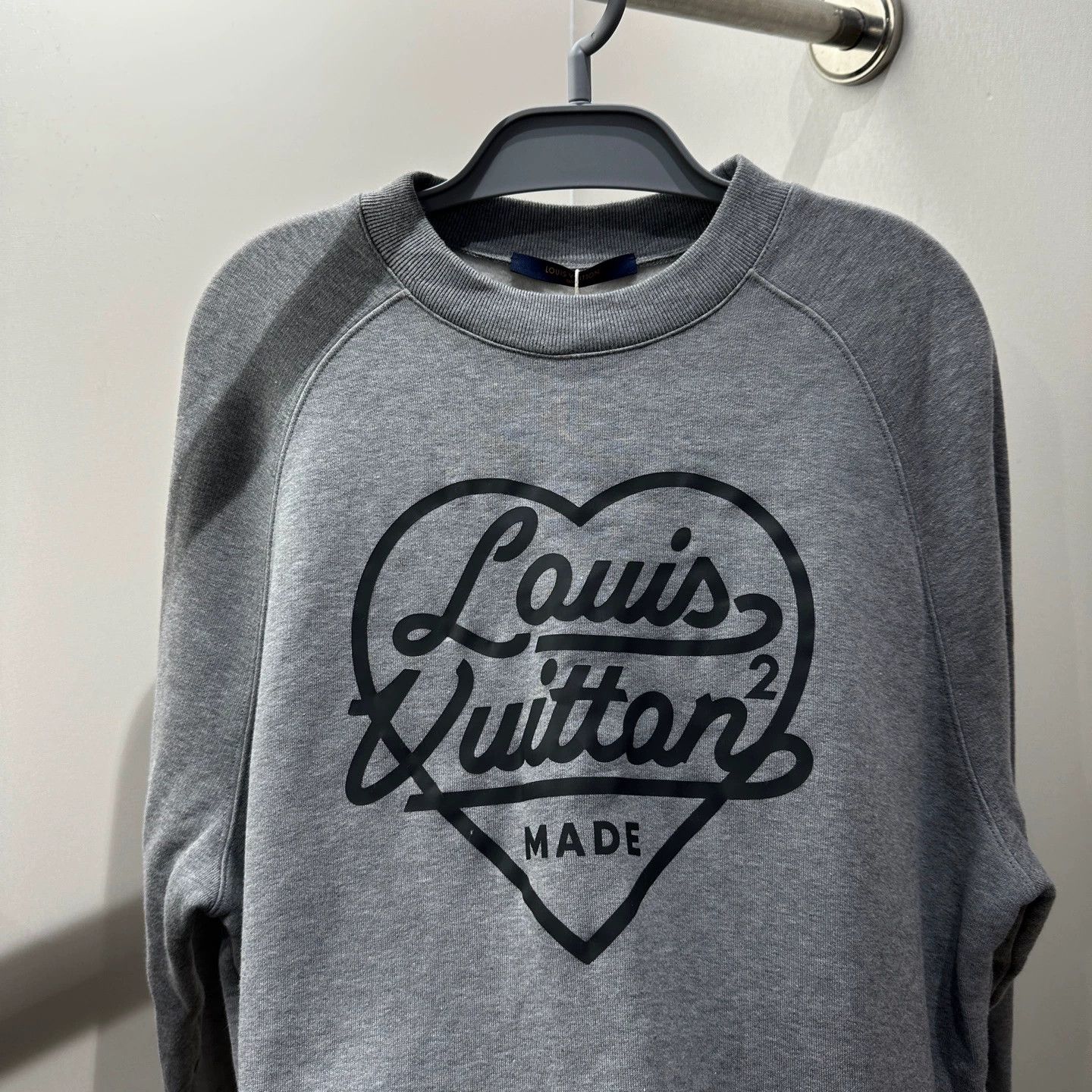 Louis Vuitton Louis Vuitton apr386 Heart Logo Longsleeve Sweatshirt L Size L / US 10 / IT 46 - 6 Thumbnail