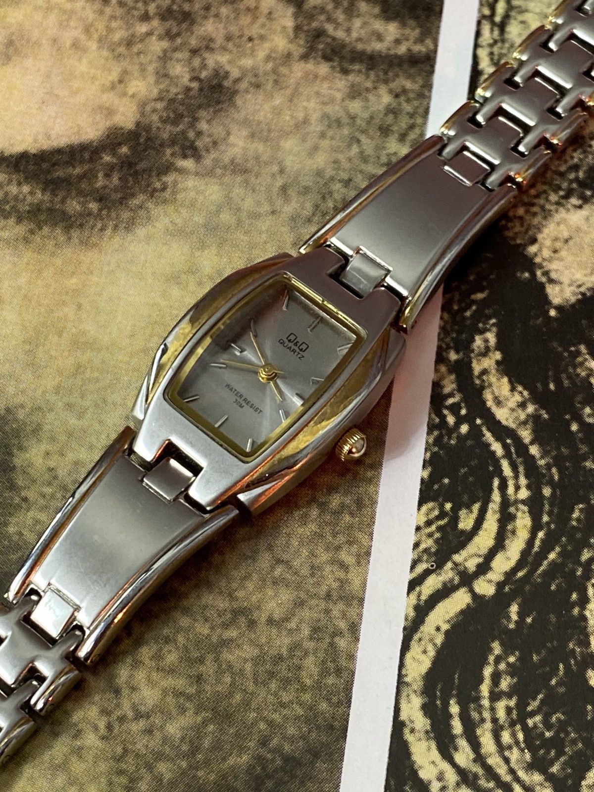Japanese Brand × Jewelry × Vintage Q&Q Watch: Style and Precision 💎 Size ONE SIZE - 7 Thumbnail