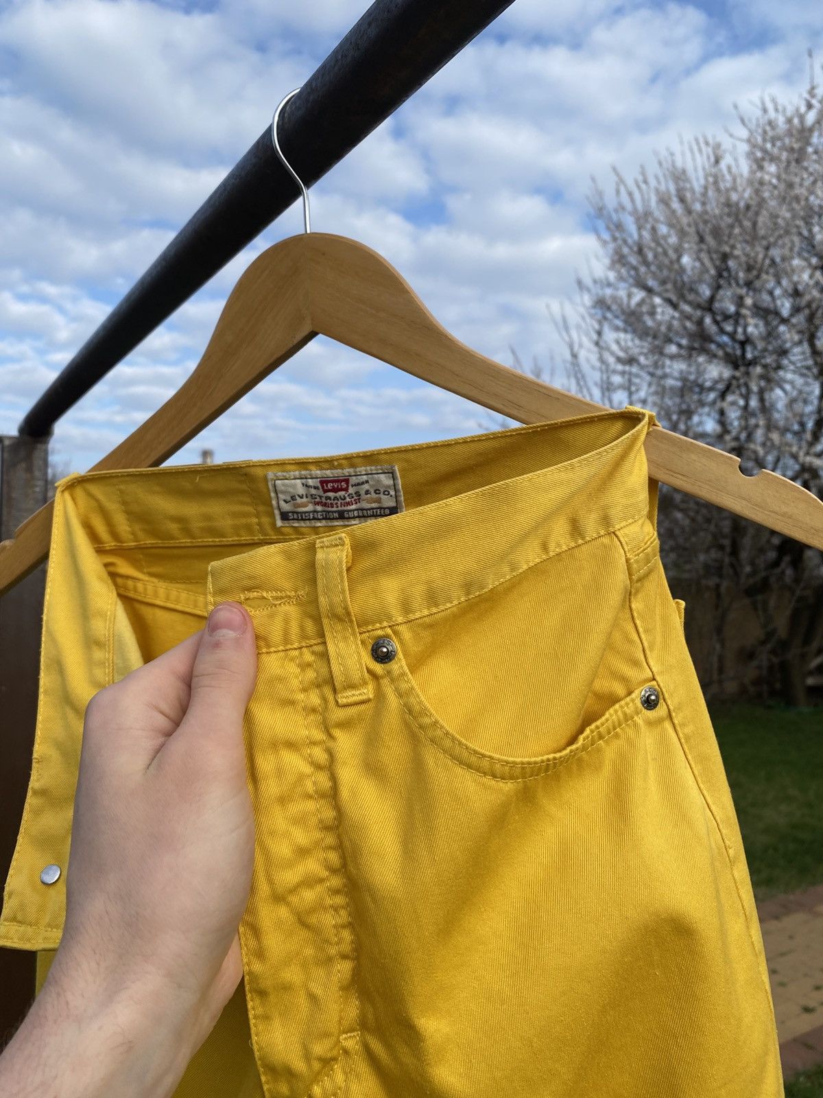 Levi's × Vintage Vintage Levi’s 441 Yellow Jeans Italy W27 L30 80s–90s Size 26" / US 2 / IT 38 - 6 Thumbnail